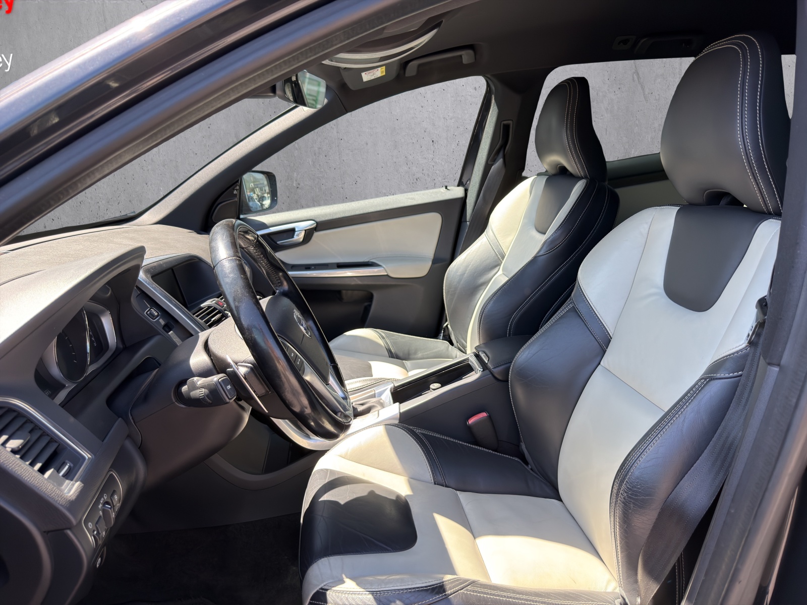 VOLVO XC60 T6 AWD Summum Geartronic-image-9