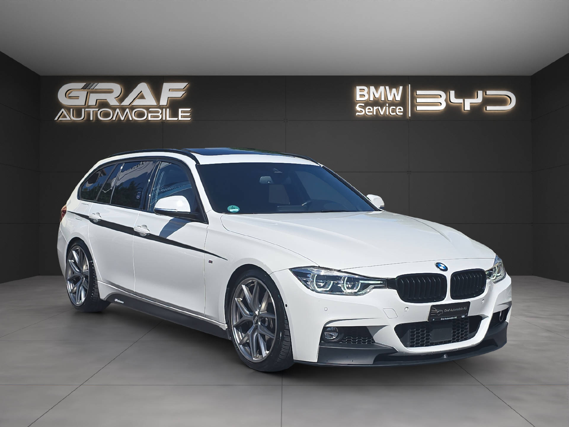 BMW 340i xDrive Touring M Sport ** Power & Sound // Frisch ab MFK // 12 Monate GARANTIE **-showroom-element-2