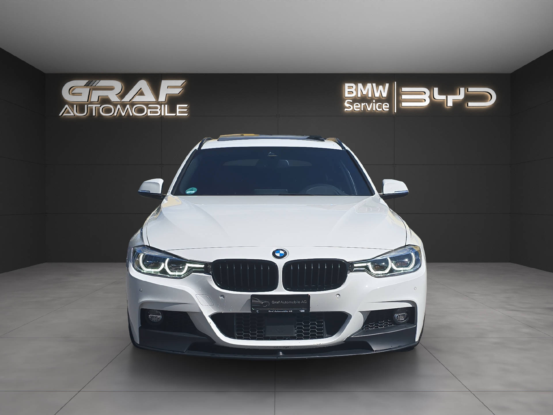 BMW 340i xDrive Touring M Sport ** Power & Sound // Frisch ab MFK // 12 Monate GARANTIE **-showroom-element-1