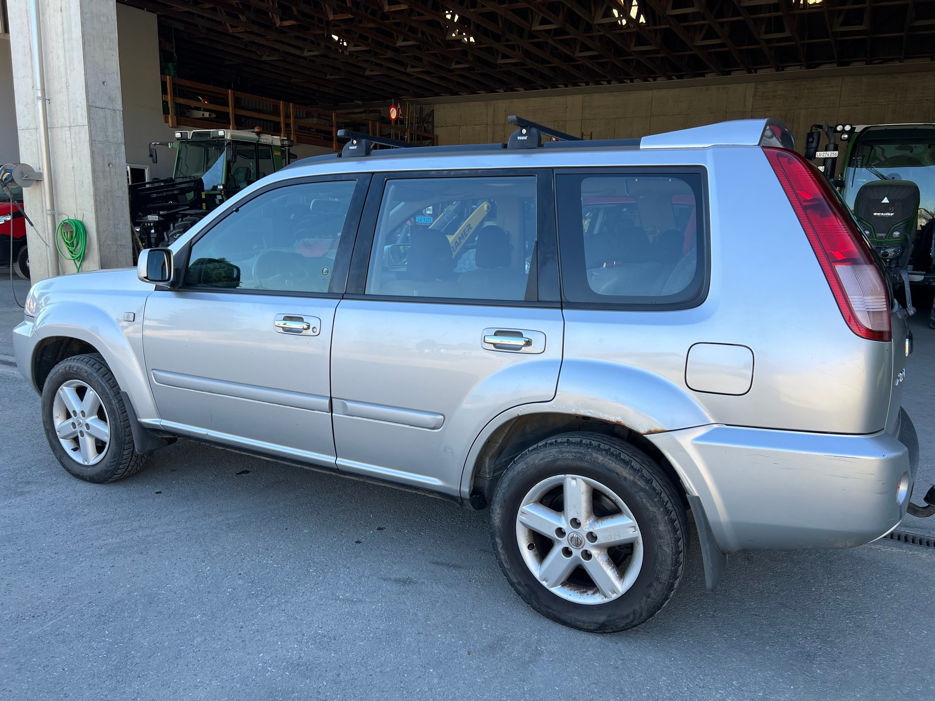 NISSAN X-Trail 2.2 DCI Columbia 4WD-image-4