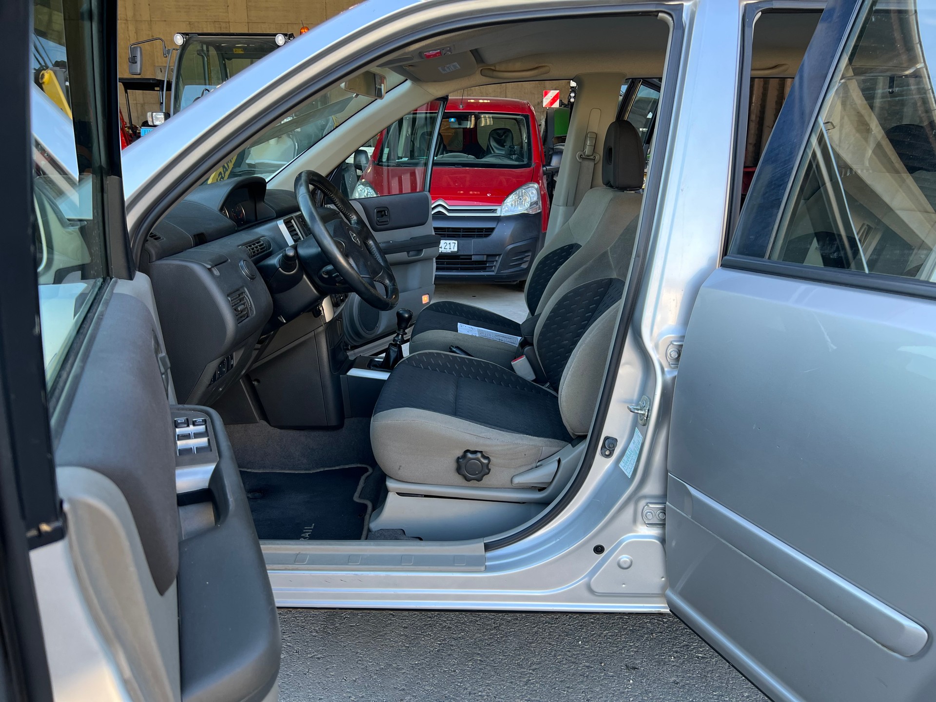 NISSAN X-Trail 2.2 DCI Columbia 4WD-image-7