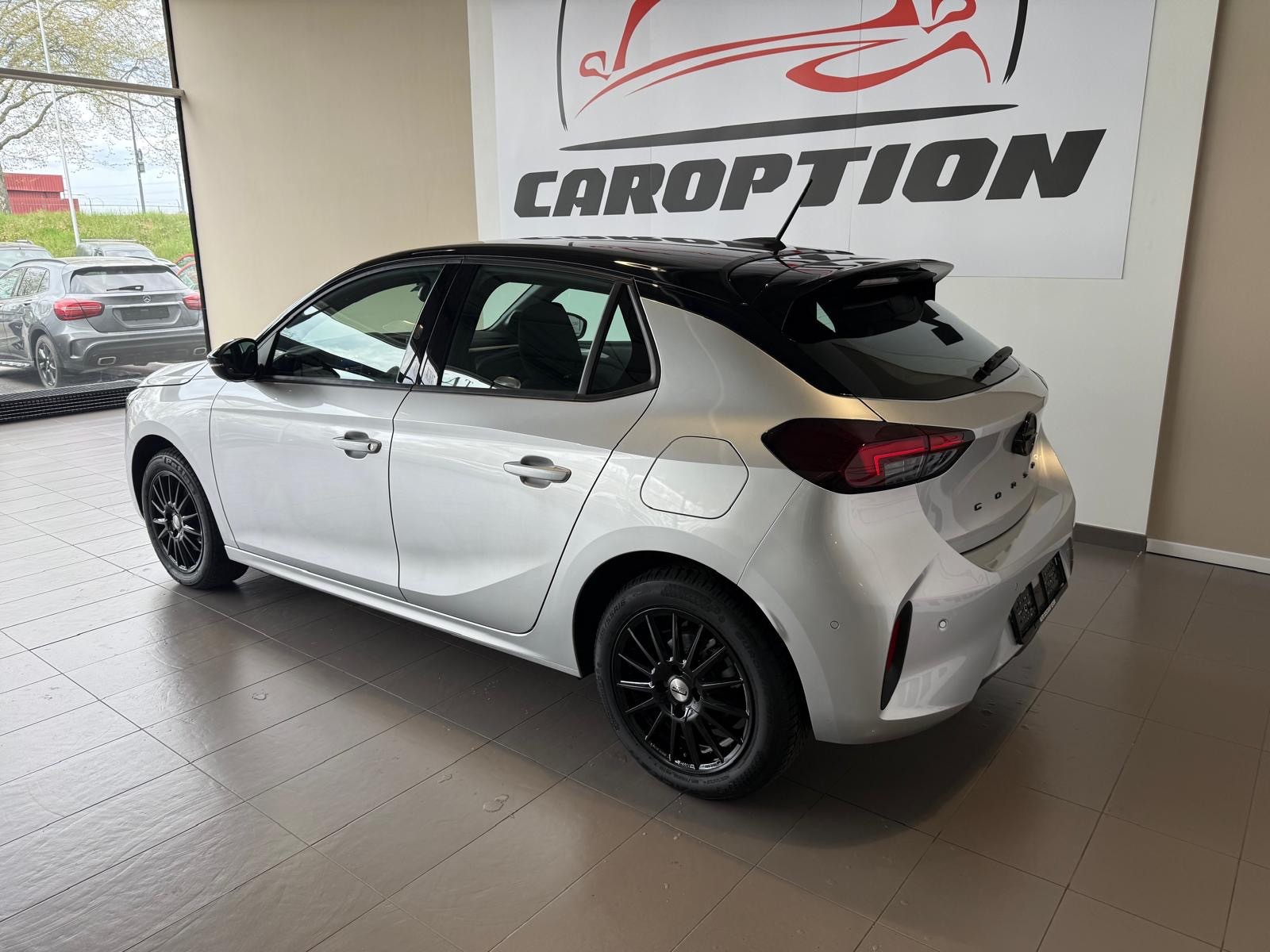 OPEL Corsa 1.2 TP Edition A-image-6