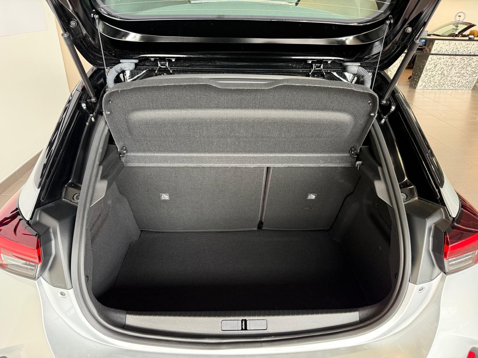 OPEL Corsa 1.2 TP Edition A-image-15