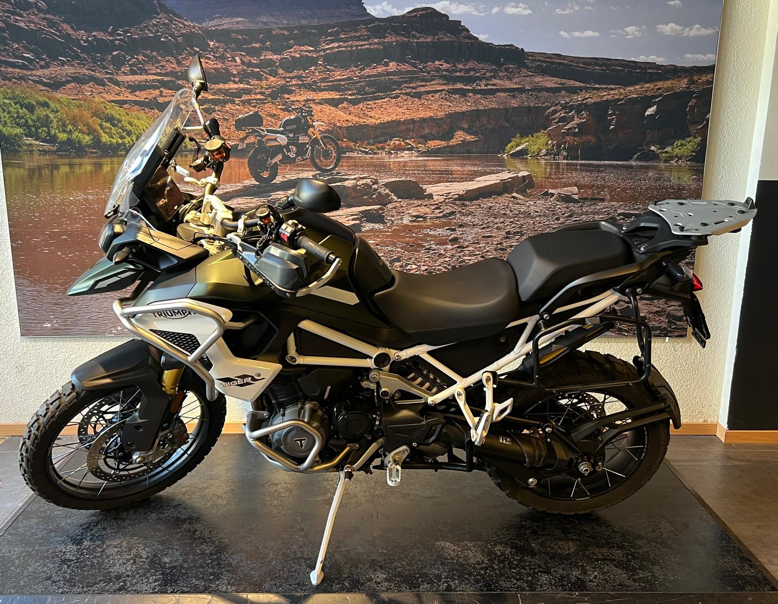 TRIUMPH Tiger 1200 Rally Pro-showroom-element-3