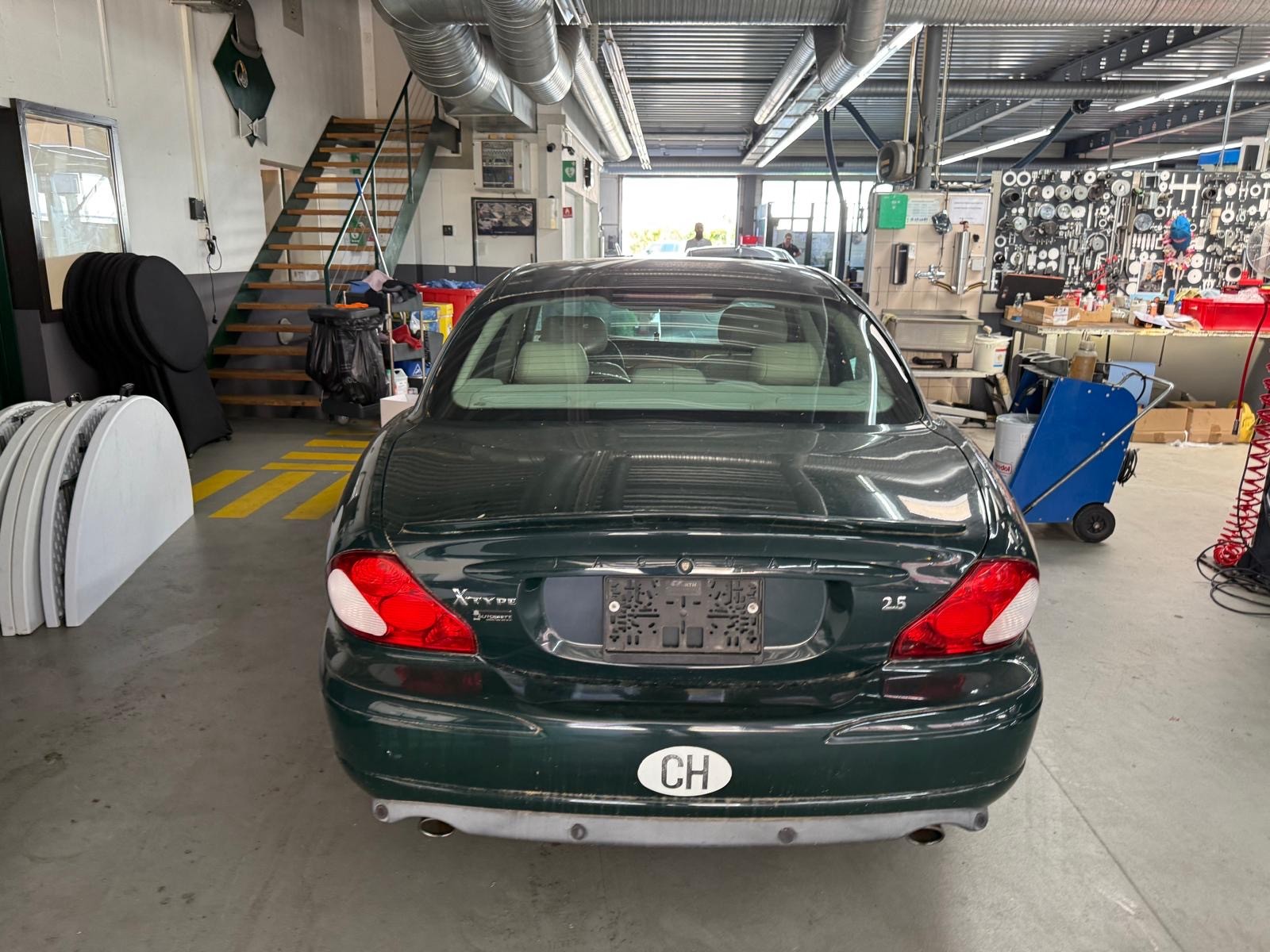 JAGUAR X-Type 2.5 V6 Traction4 Sport-image-2