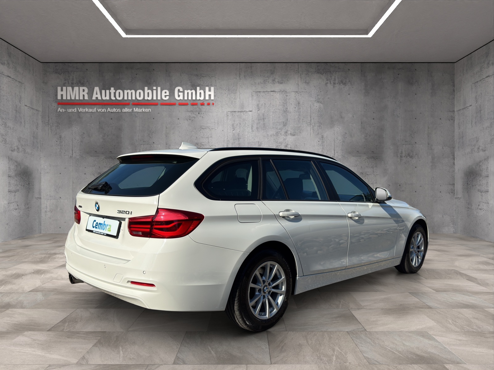 BMW 320i xDrive Touring Steptronic-image-3