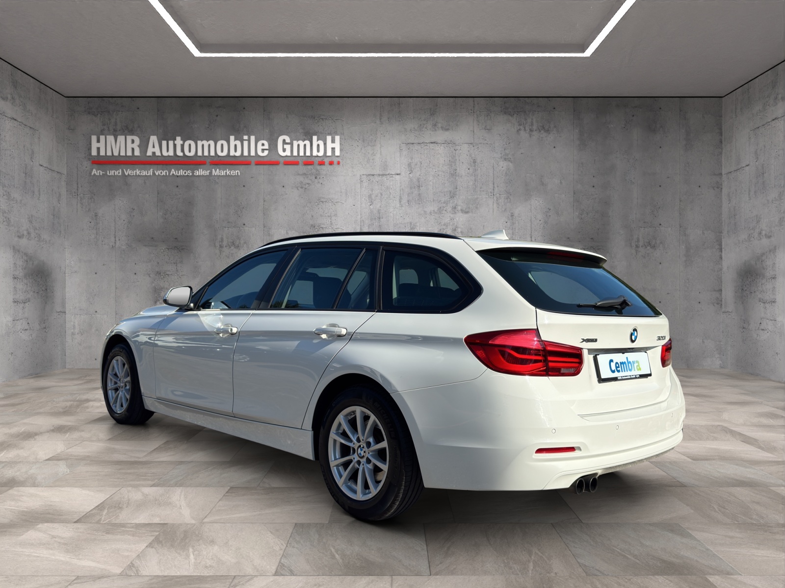 BMW 320i xDrive Touring Steptronic-image-1
