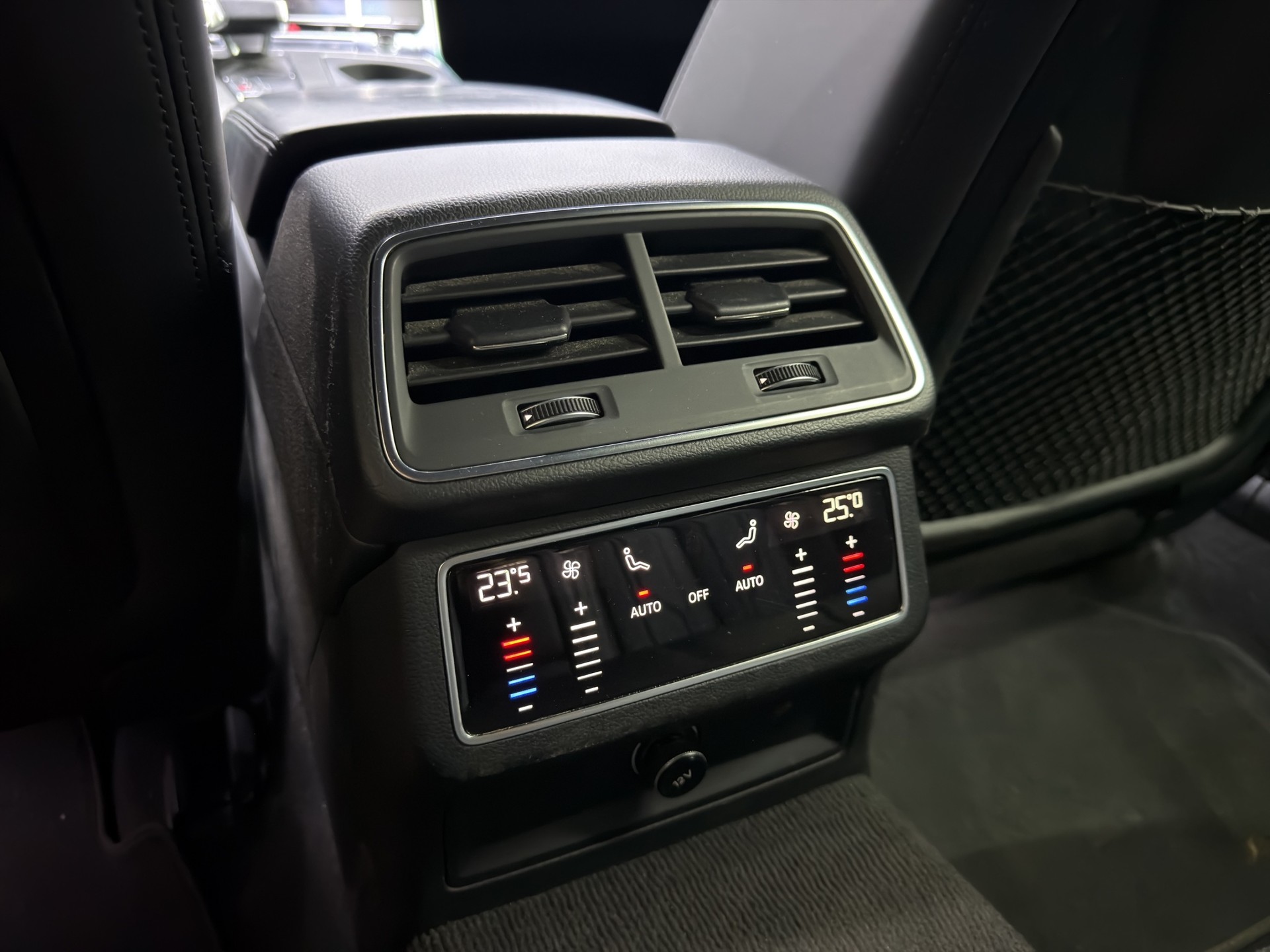 AUDI A6 Avant 45 TFSI Sport S-tronic quattro-image-26