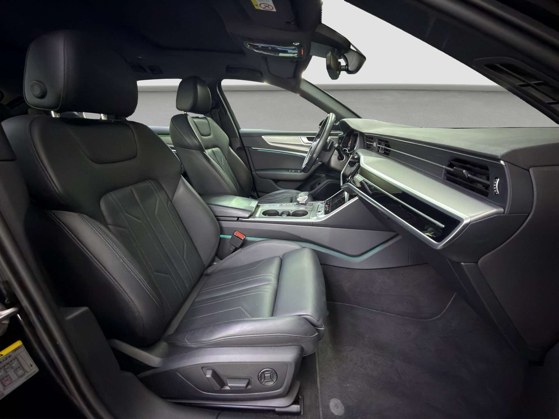 AUDI A6 Avant 45 TFSI Sport S-tronic quattro-image-14