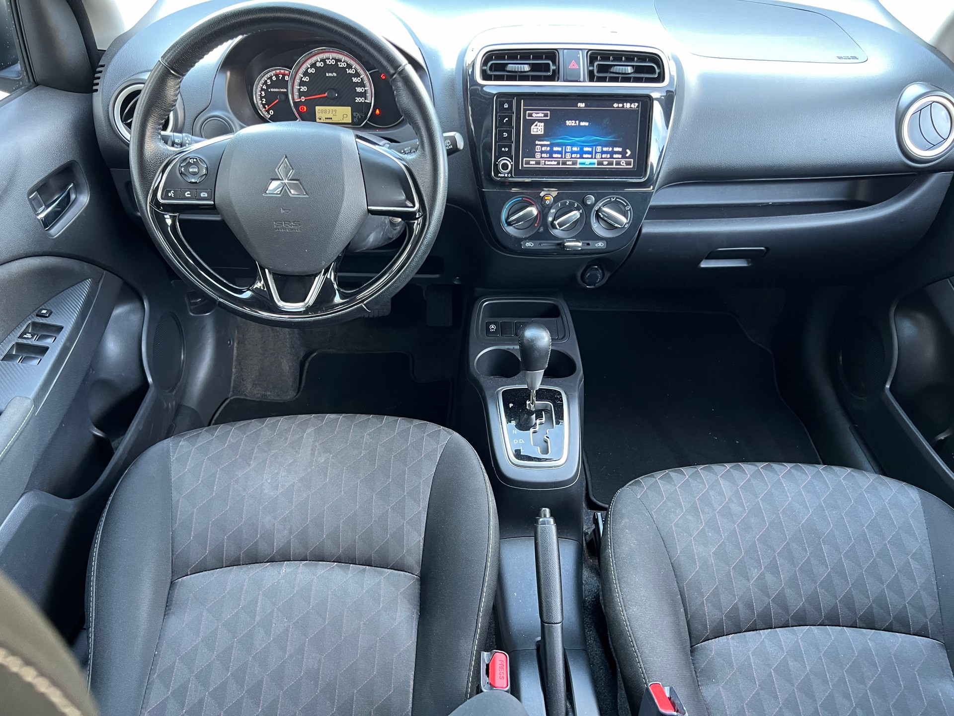MITSUBISHI Space Star 1.2 CVT Intense+-image-10