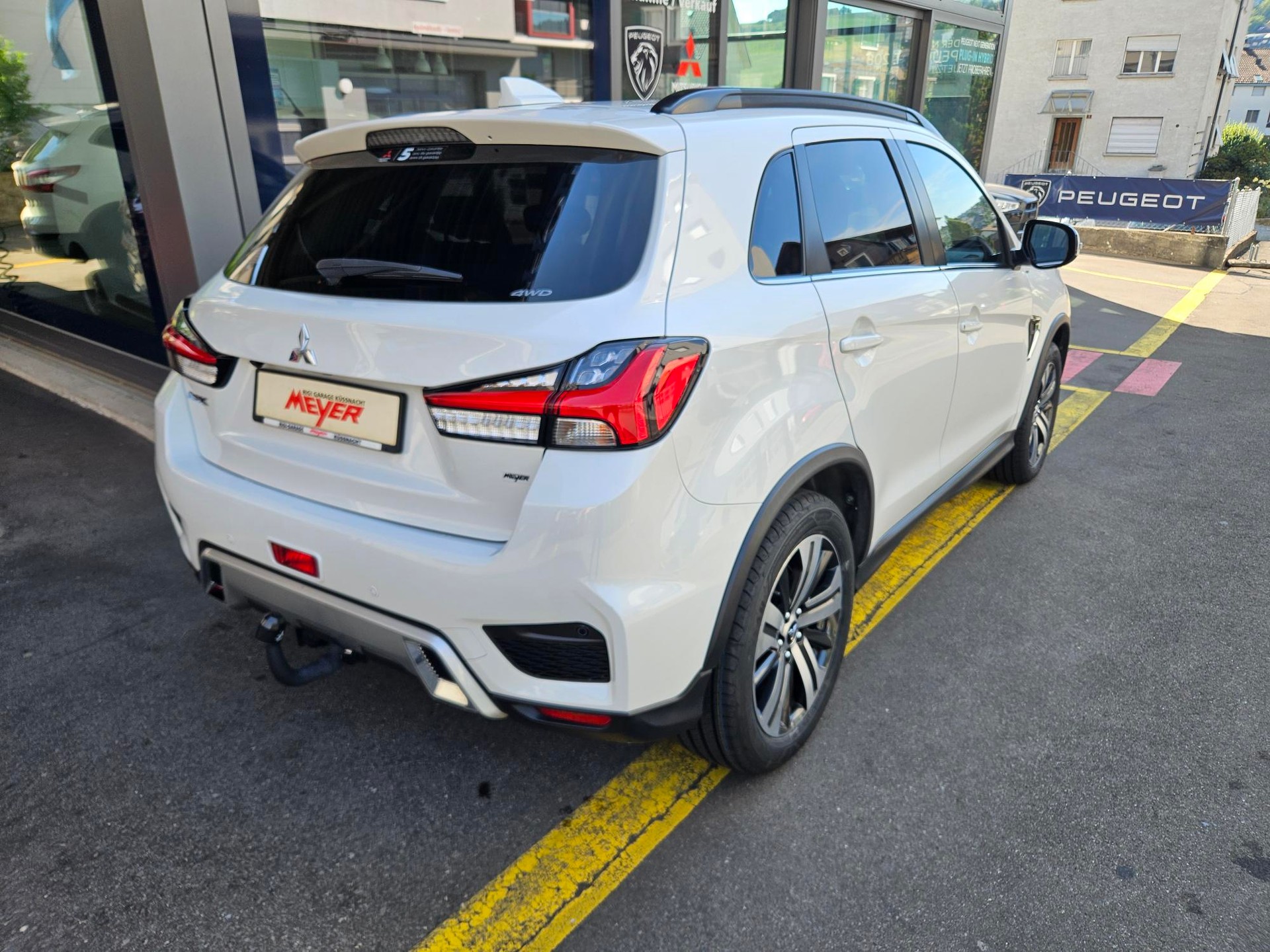 MITSUBISHI ASX 2.0 MIVEC Diamond Swiss 4x4-image-3