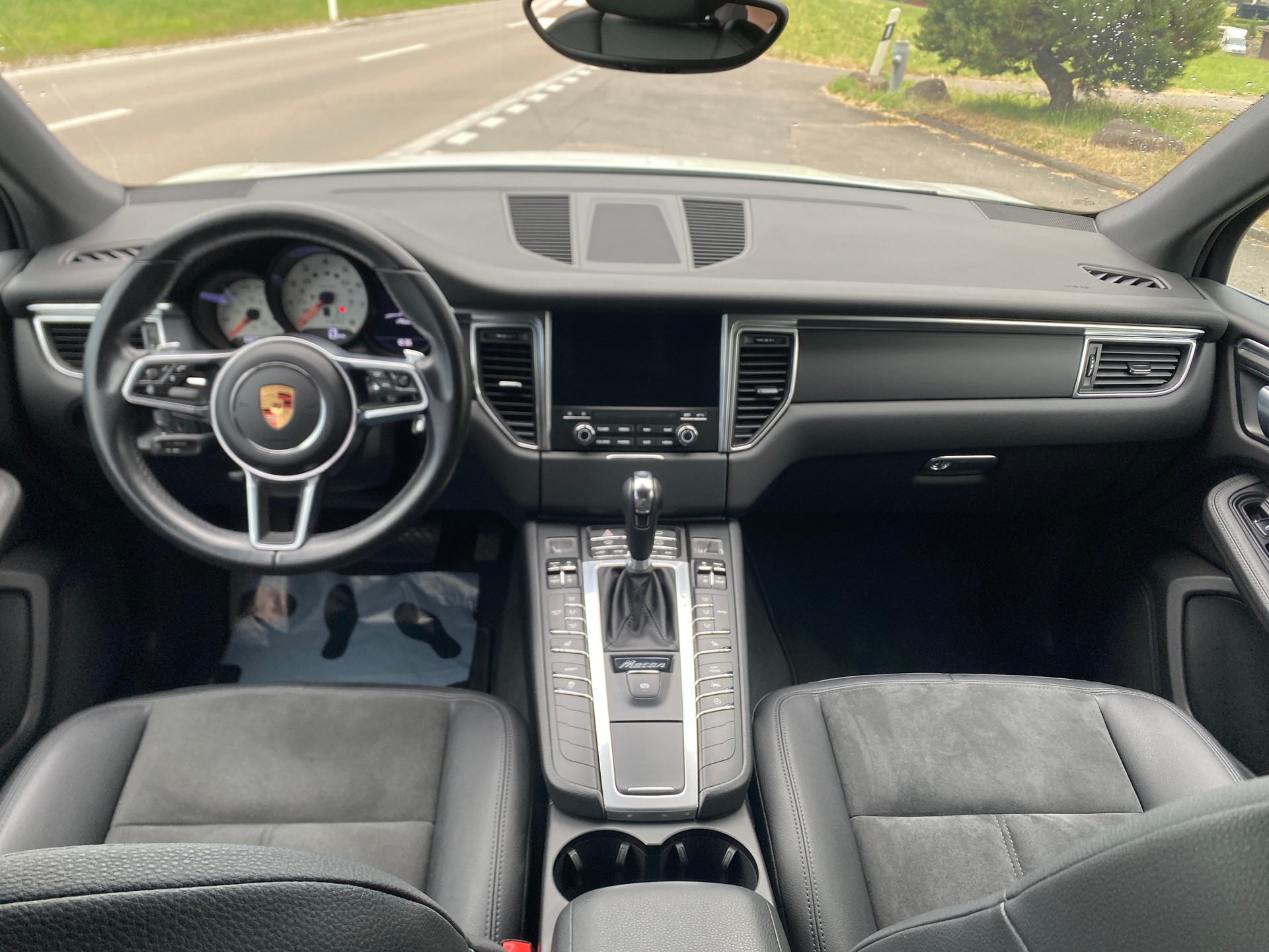 PORSCHE Macan PDK-image-10