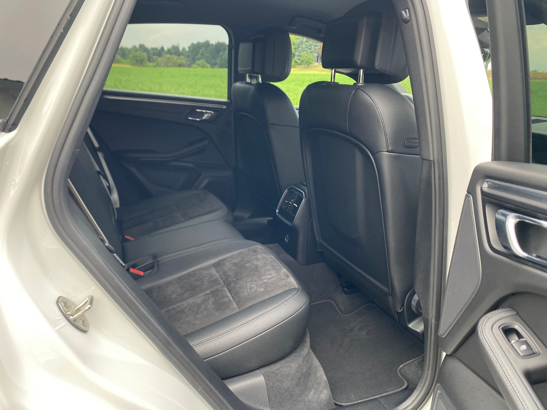PORSCHE Macan PDK-image-15