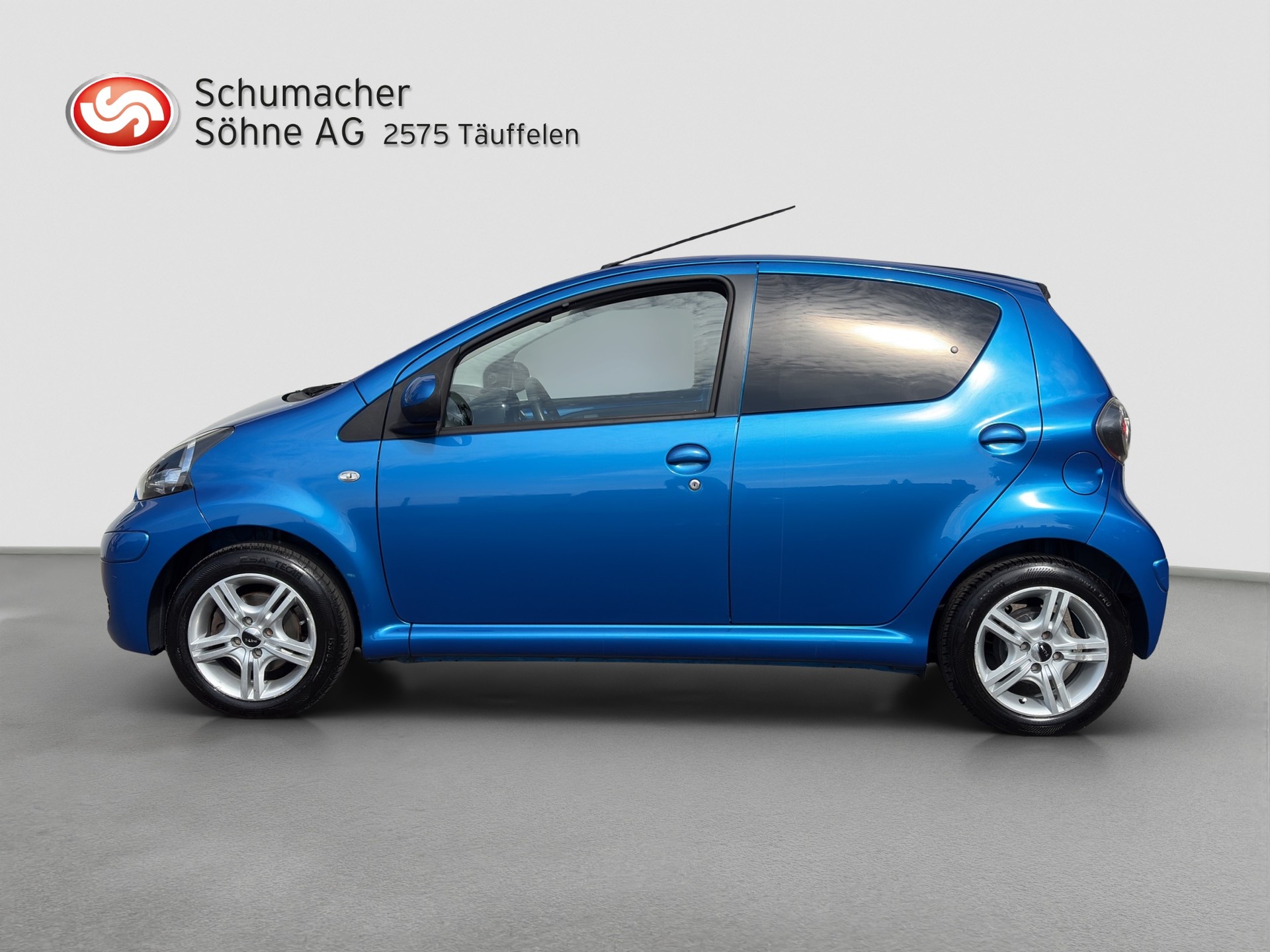 TOYOTA Aygo 1.0 Linea Luna-image-1