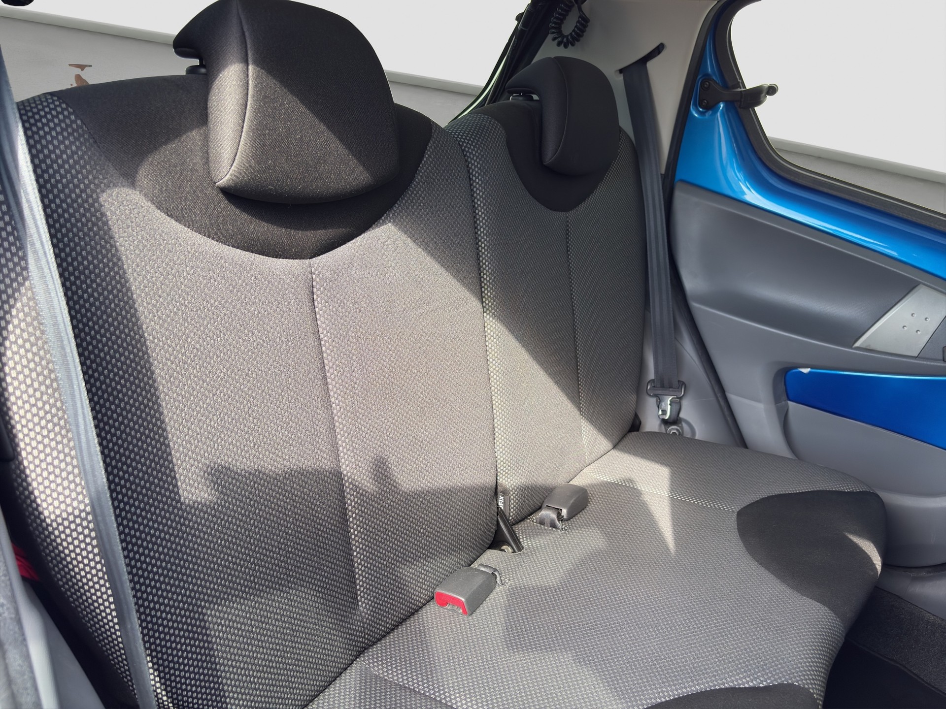 TOYOTA Aygo 1.0 Linea Luna-image-18