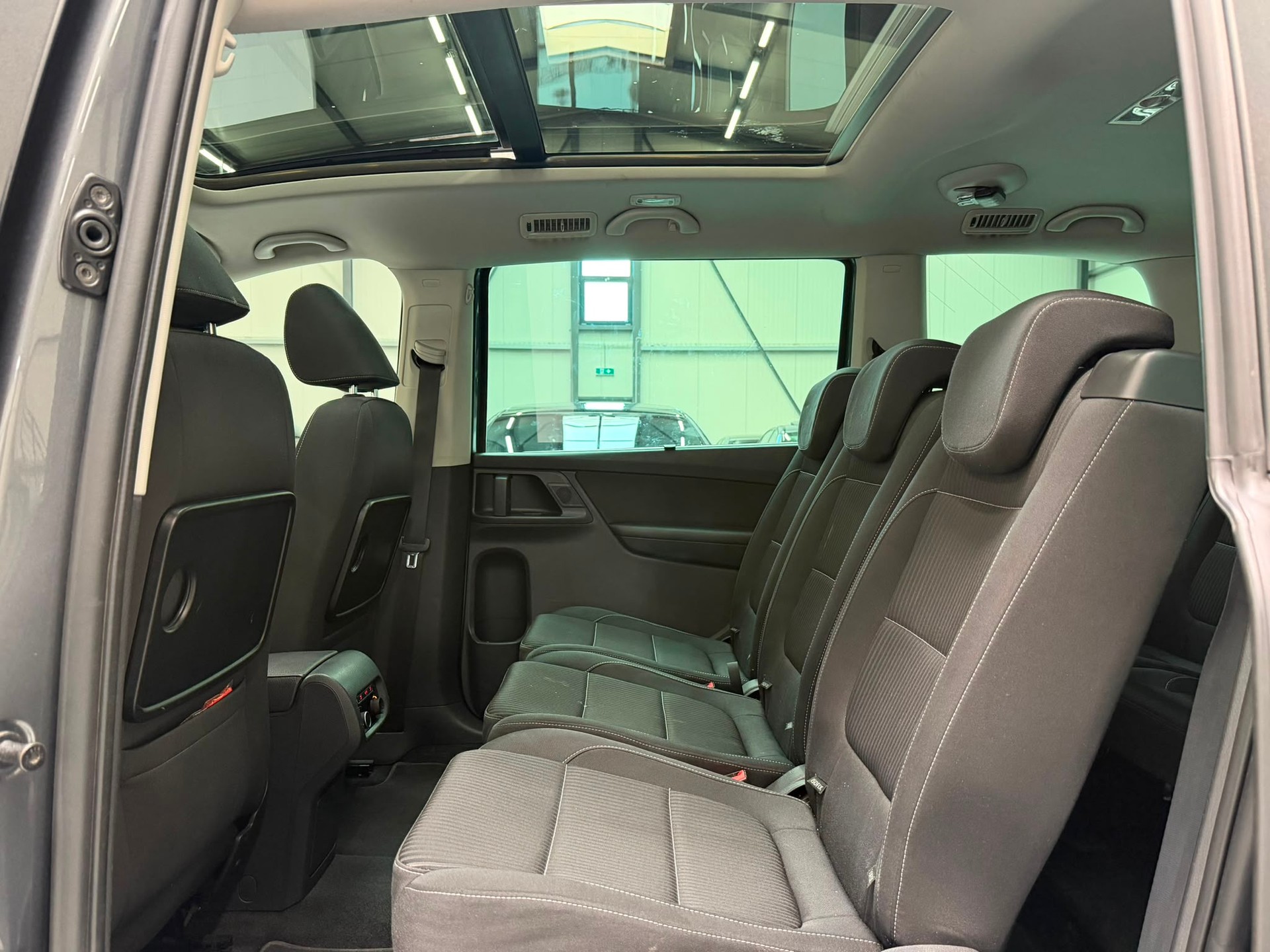 SEAT Alhambra 2.0 TDI Style Eco DSG-image-17