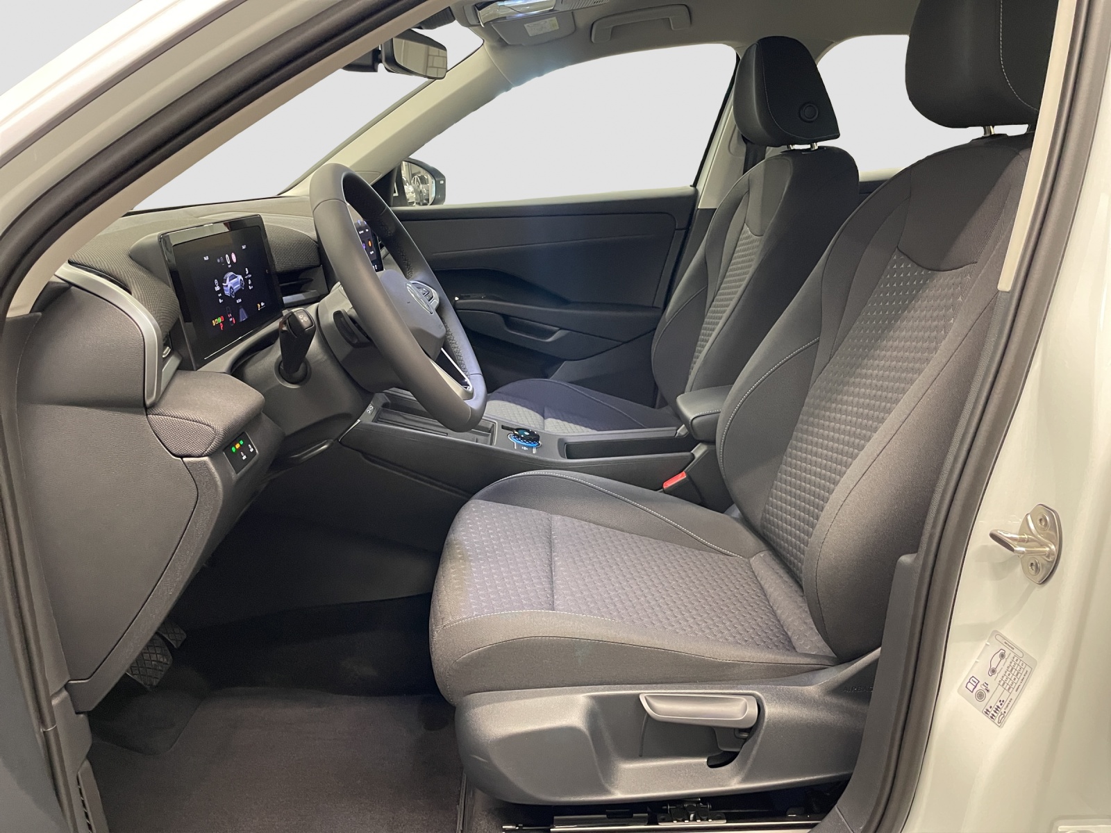 VW T-Roc 1.5 eTSI mHEV Trend DSG-image-8