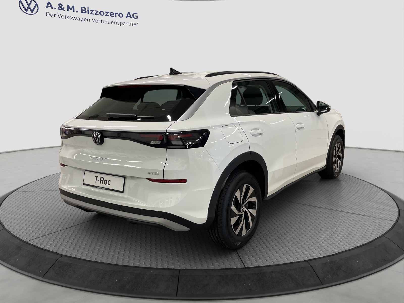 VW T-Roc 1.5 eTSI mHEV Trend DSG-image-4