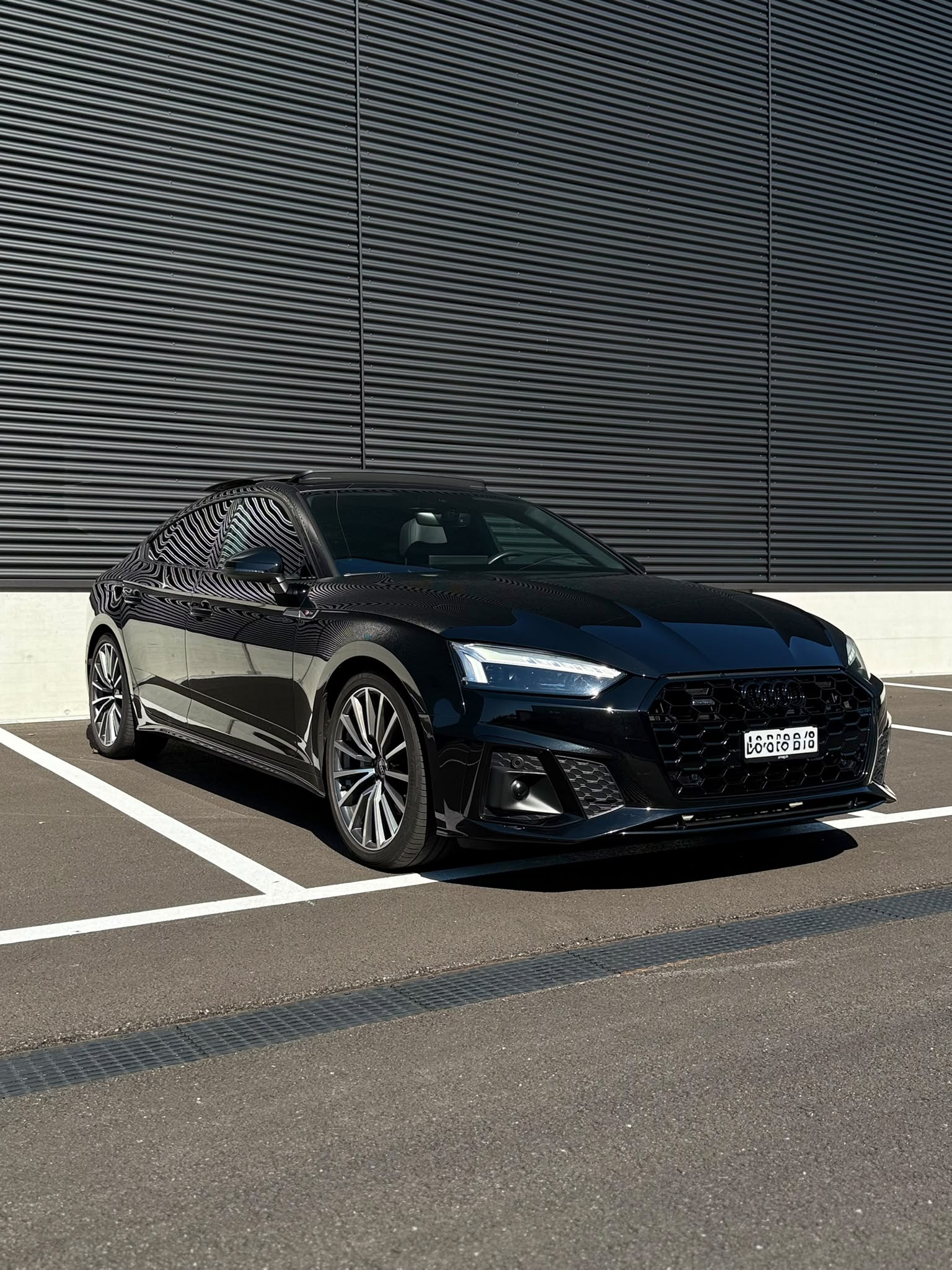 AUDI 2.0 40 TFSI S Line quattro S-Tronic-image-2