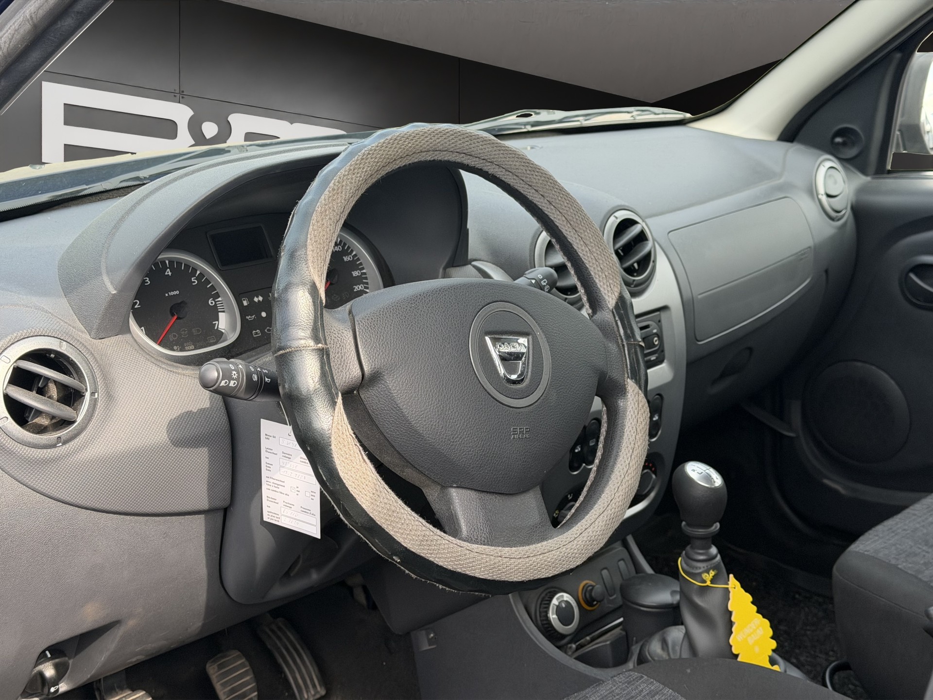 DACIA Duster 1.6 Ambiance 4x4-image-6