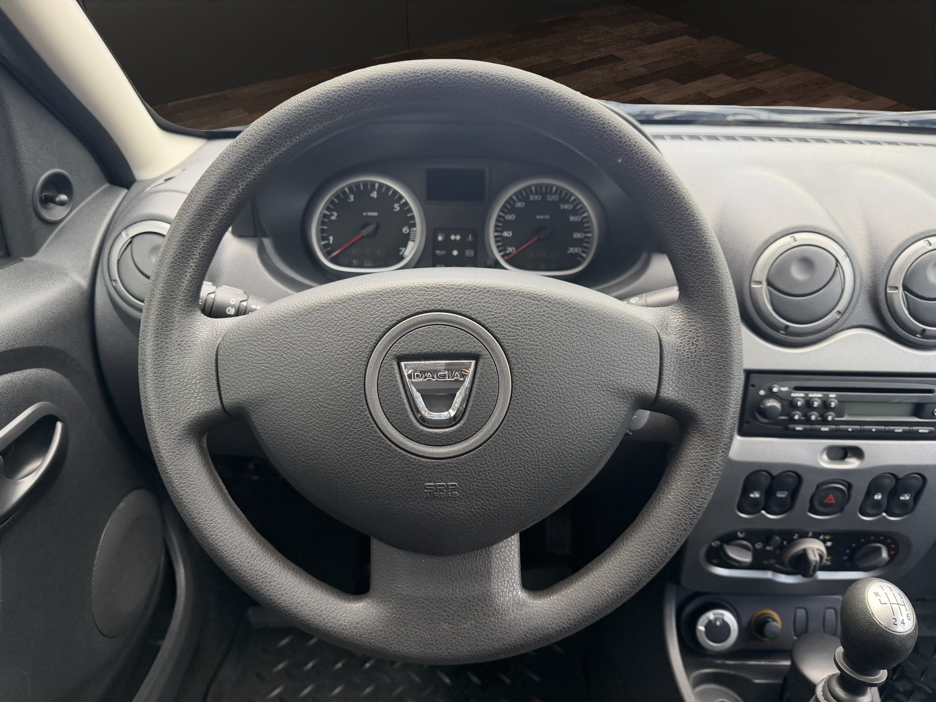 DACIA Duster 1.6 Ambiance 4x4-image-9