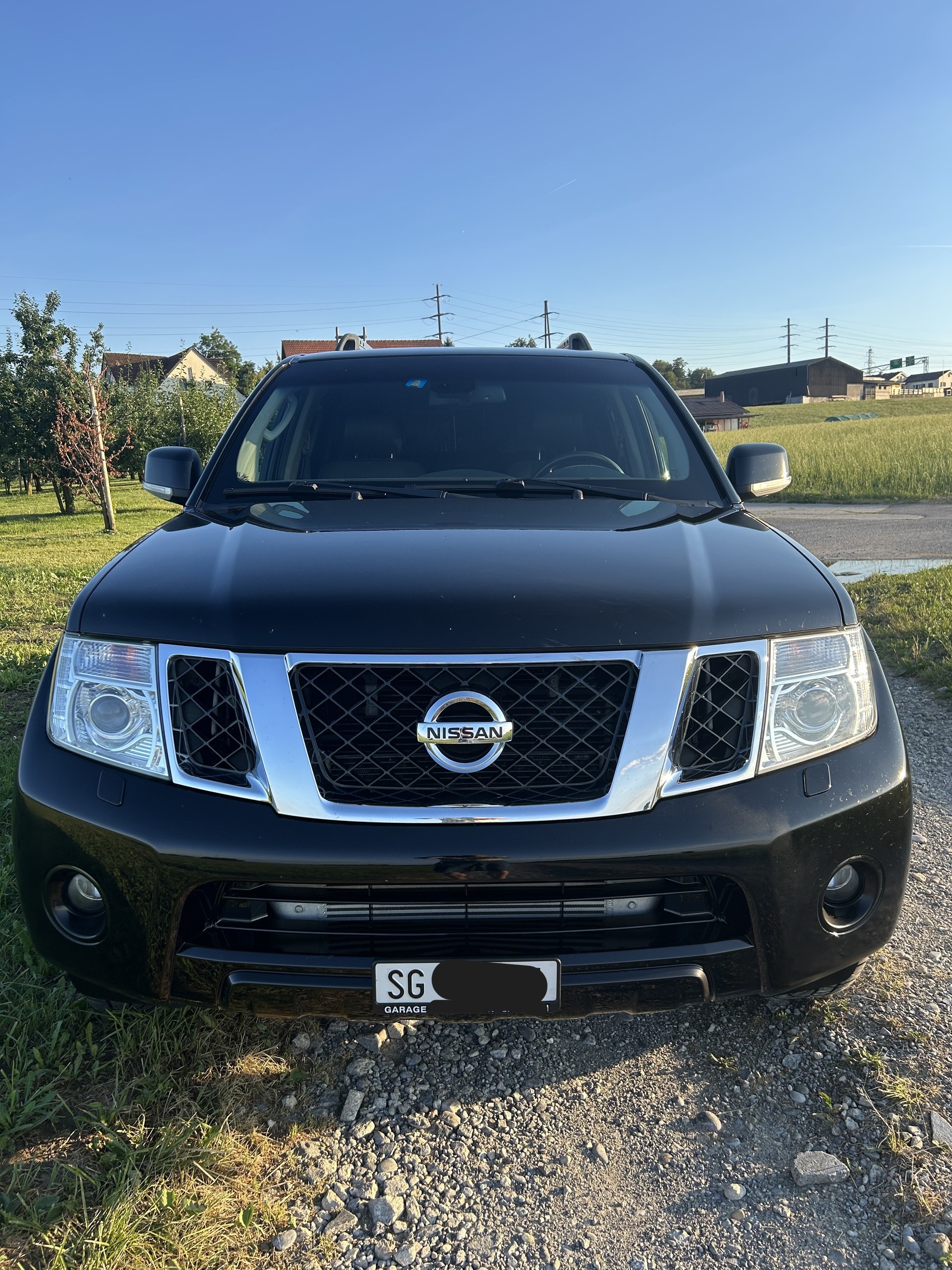 NISSAN Pathfinder 3.0 dCi LE Automatic-image-1