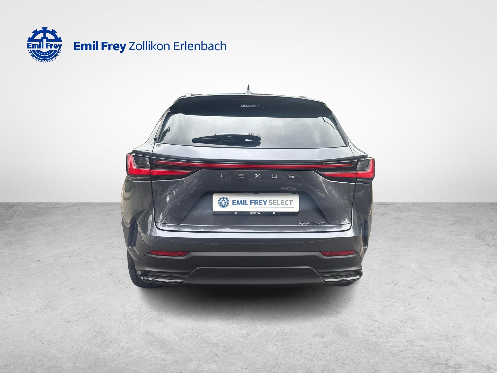 LEXUS NX 450h+ Excellence-showroom-element-3