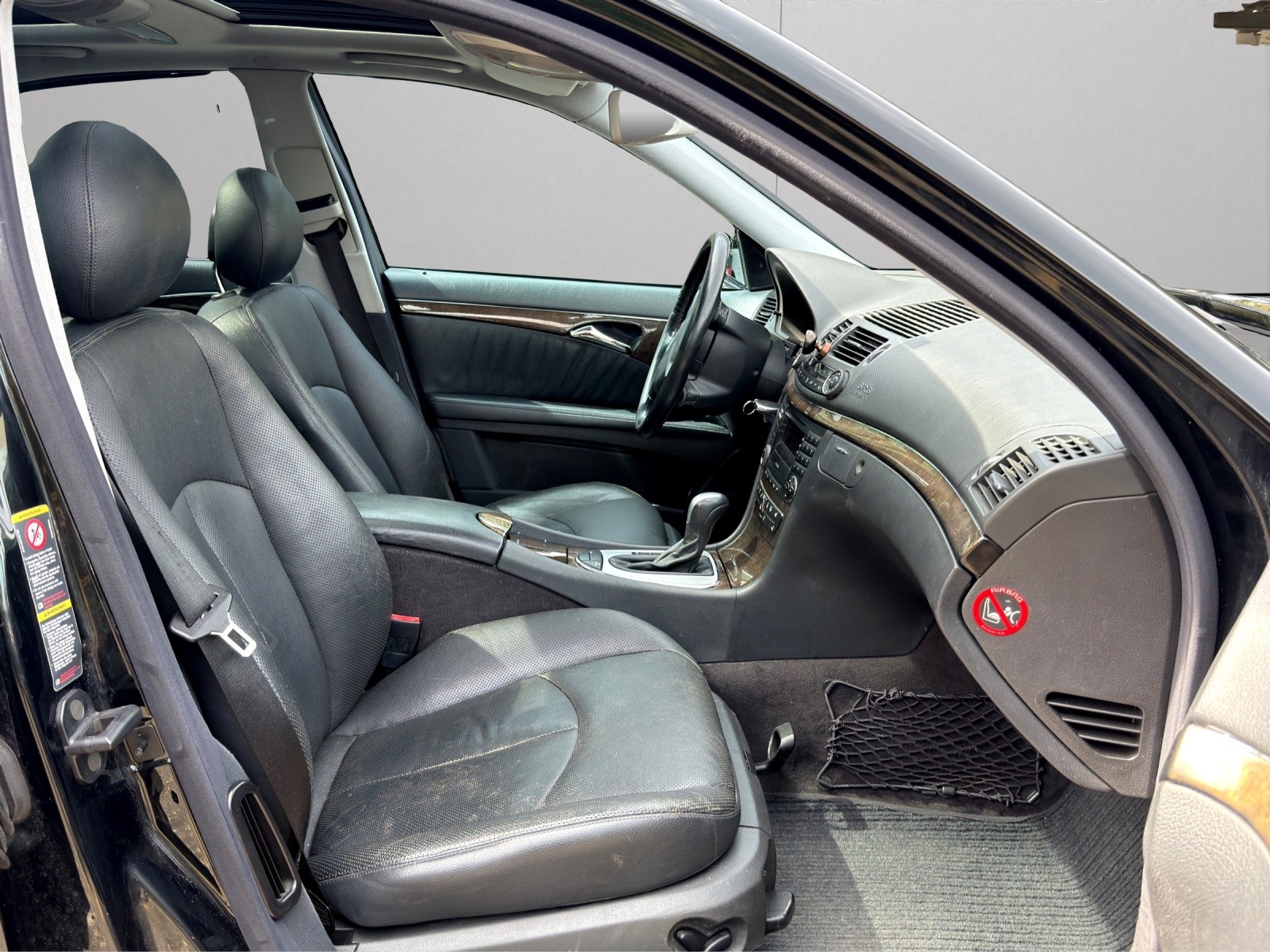 MERCEDES-BENZ E 320 Avantgarde Automatic FAB Design-image-11