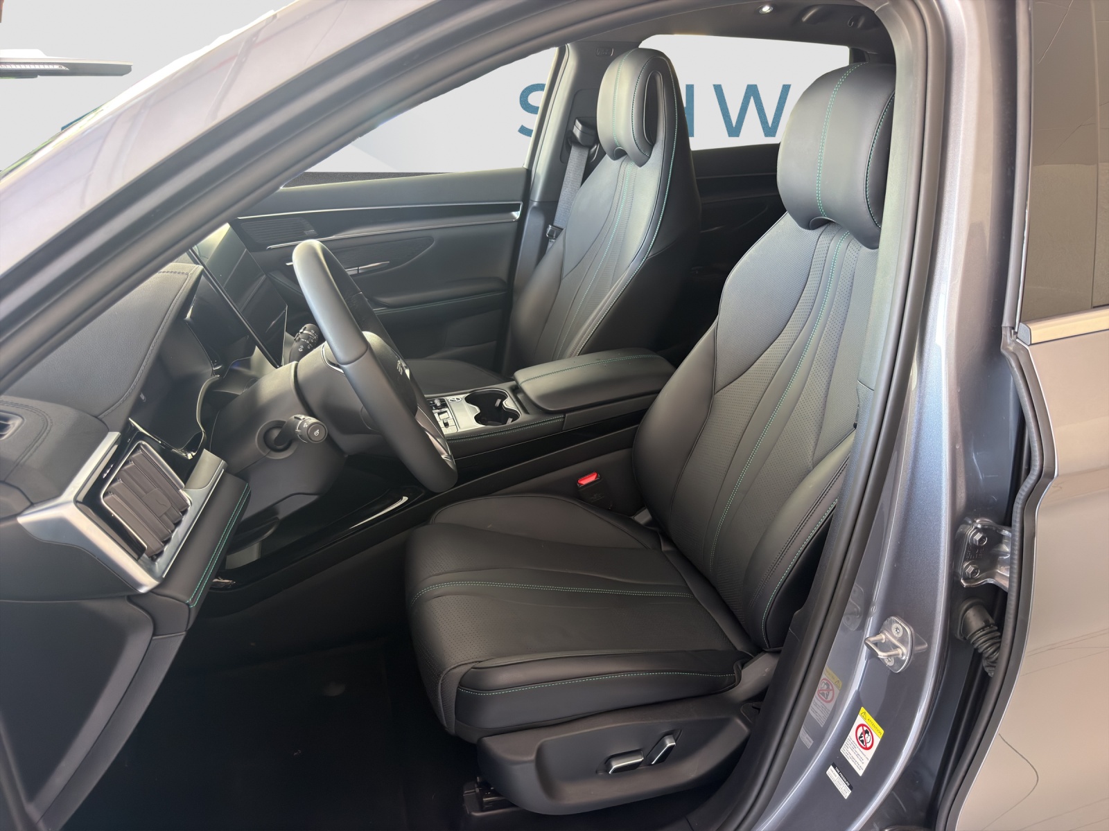 BYD Seal U DM-i Design AWD-image-8