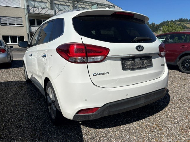 KIA Carens 1.7 CRDi Trend DCT-image-3