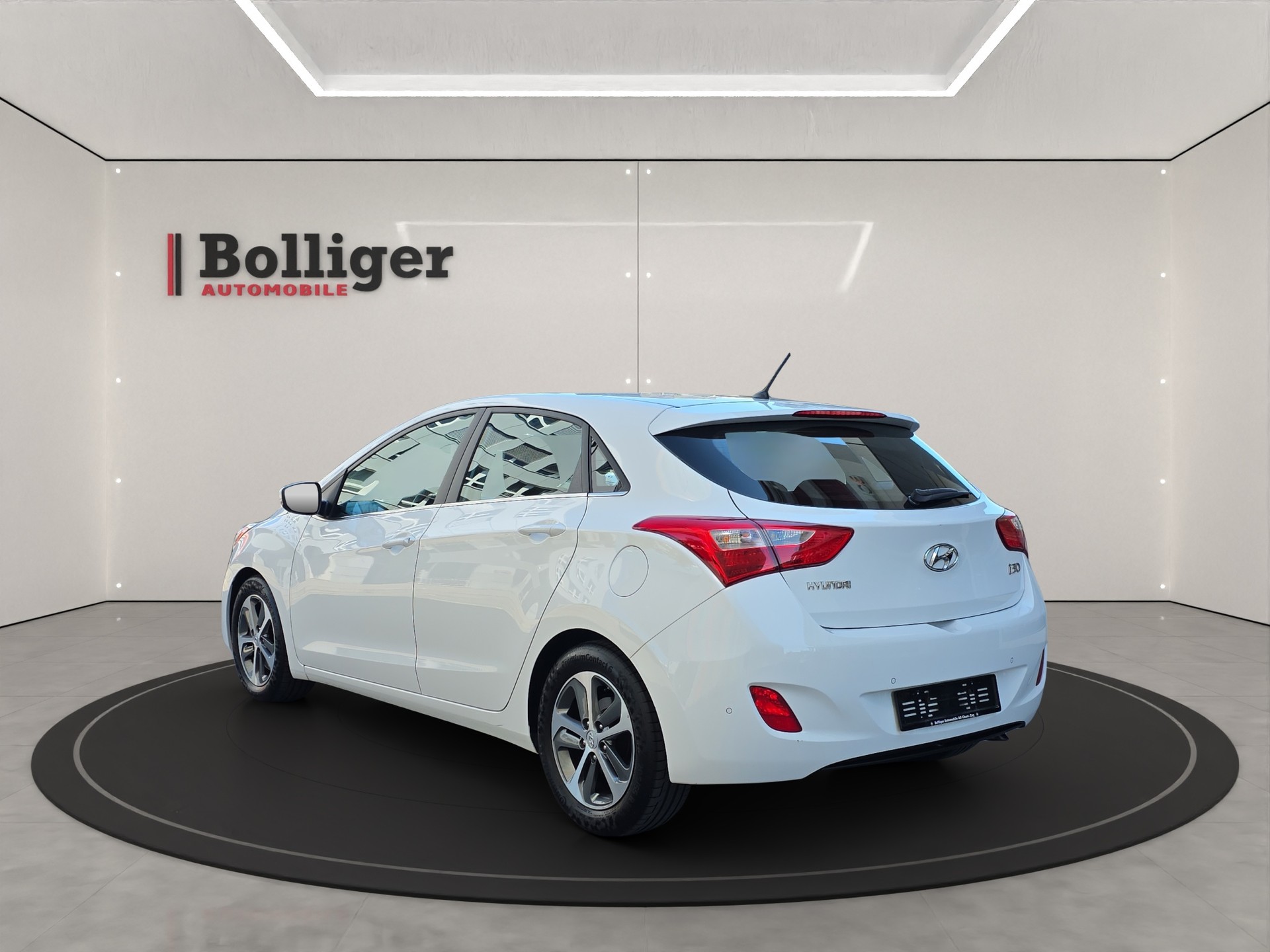 HYUNDAI i30 1.6 GDI Plena-image-9