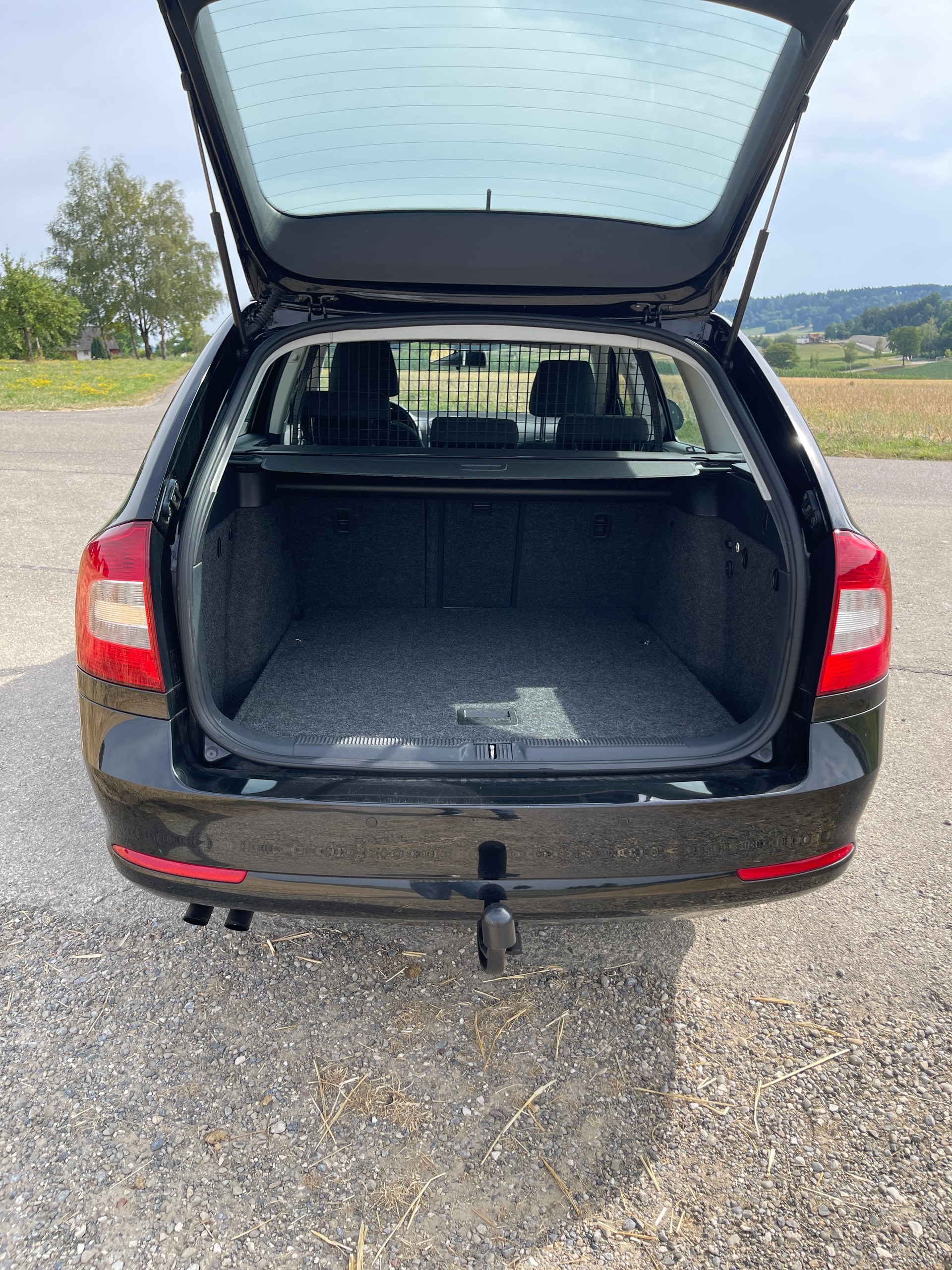 SKODA Octavia Combi 2.0 TDI AllDrive 4x4 DSG-image-5