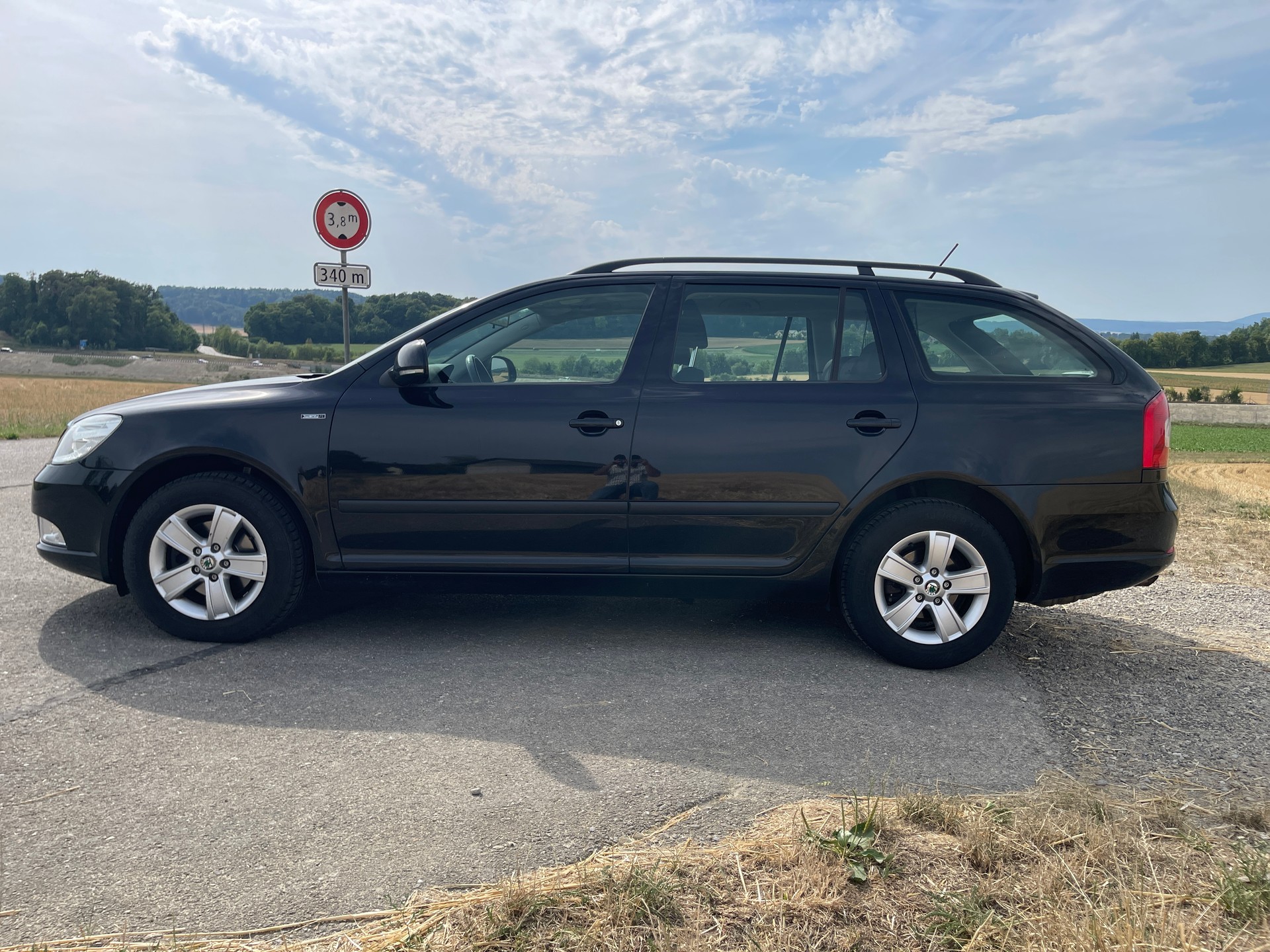 SKODA Octavia Combi 2.0 TDI AllDrive 4x4 DSG-image-7