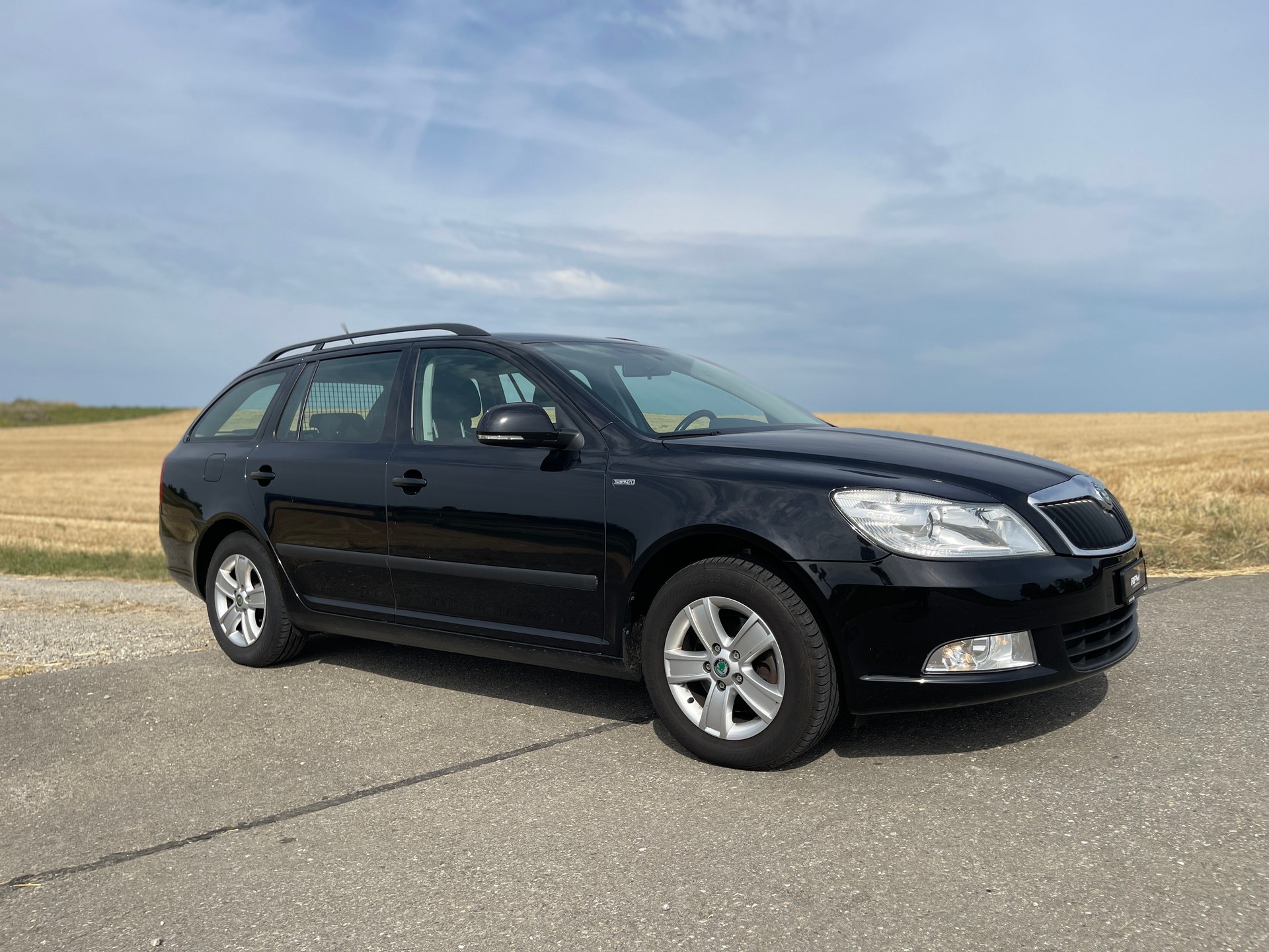 SKODA Octavia Combi 2.0 TDI AllDrive 4x4 DSG-image-1