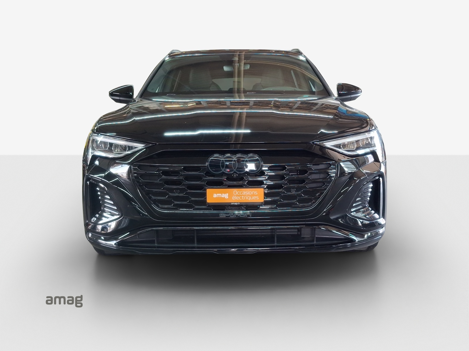 AUDI Q8 55 e-tron Black Edition quattro-image-7