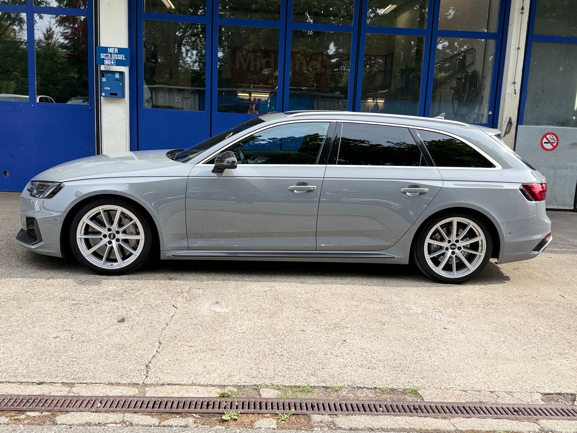 AUDI RS4 Avant 2.9 TFSI quattro tiptronic-image-1