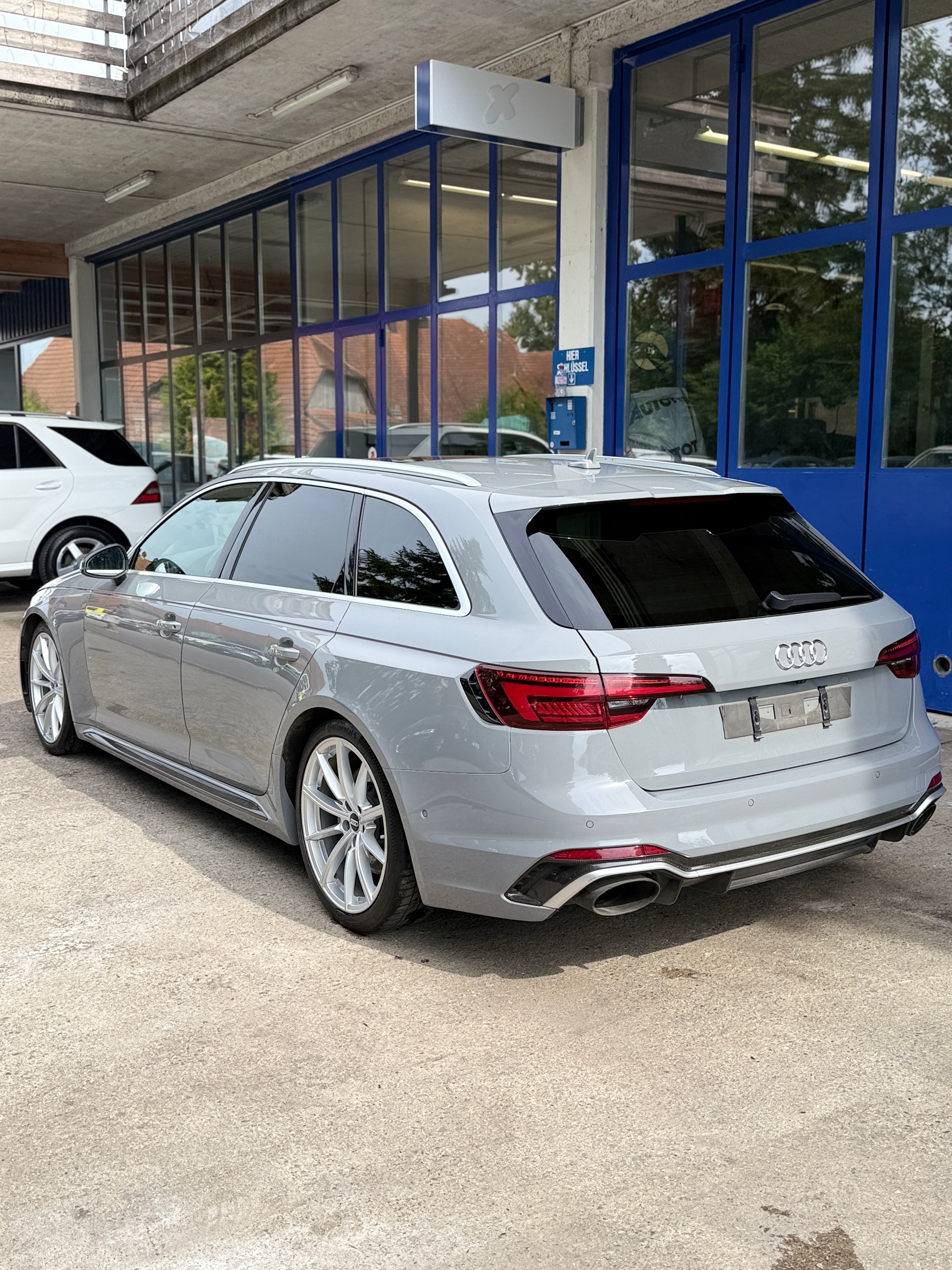 AUDI RS4 Avant 2.9 TFSI quattro tiptronic-image-2