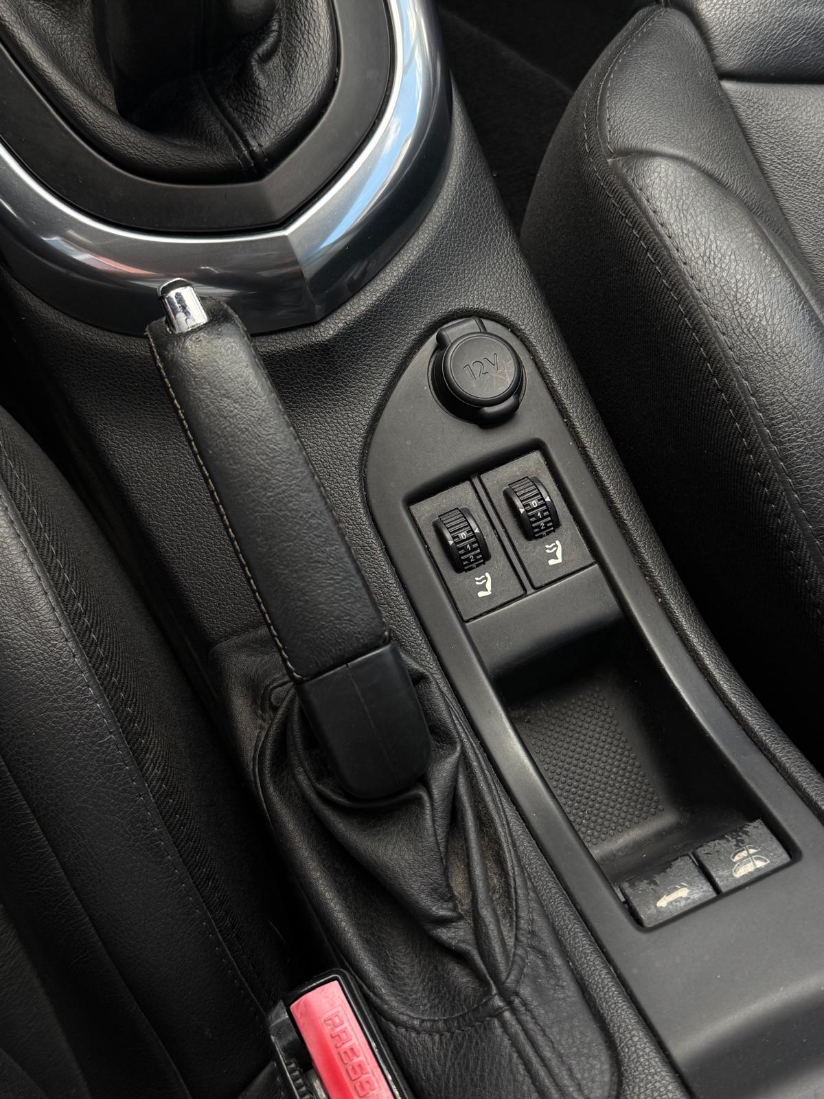 PEUGEOT 308 CC 1.6 16V Turbo Sport Pack-image-13