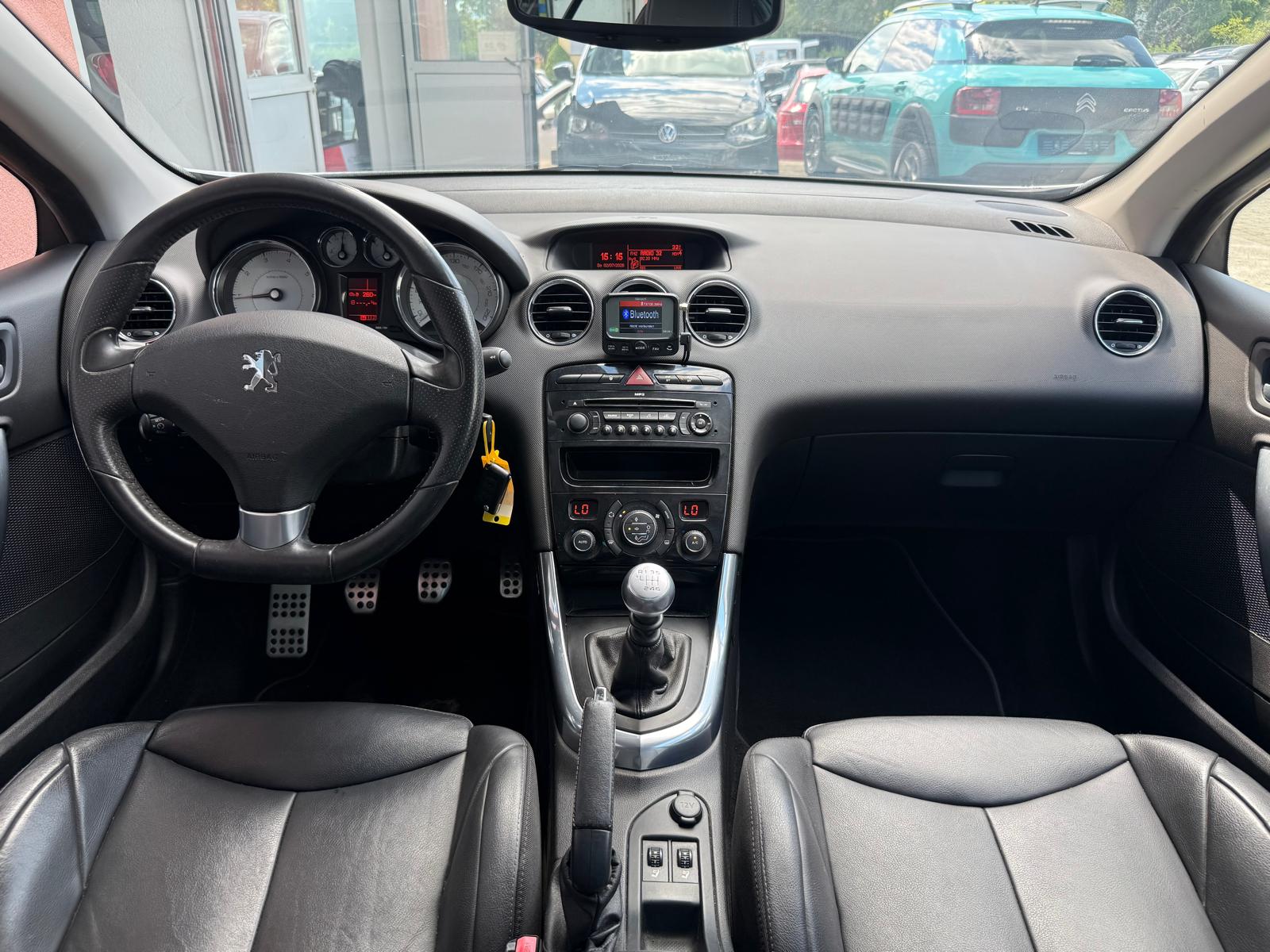 PEUGEOT 308 CC 1.6 16V Turbo Sport Pack-image-6