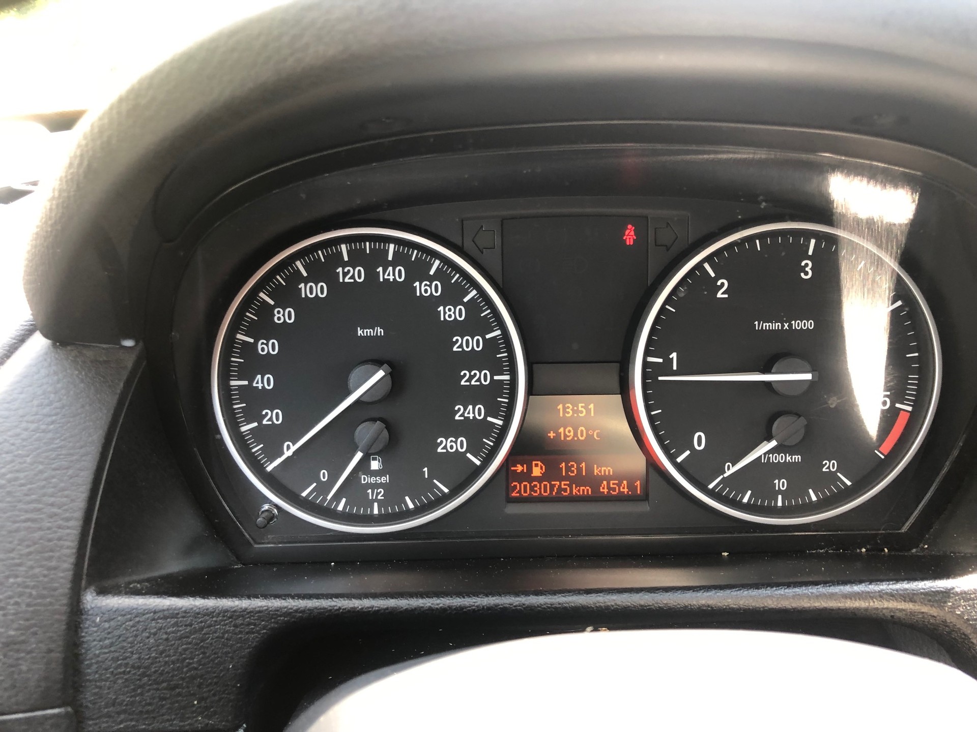 BMW X1 xDrive 18d-image-8