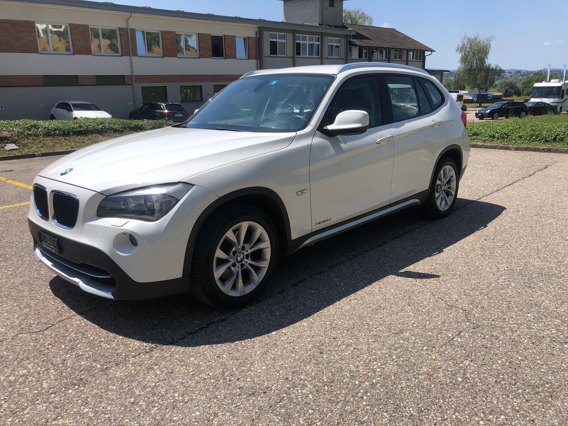 BMW X1 xDrive 18d-image-1