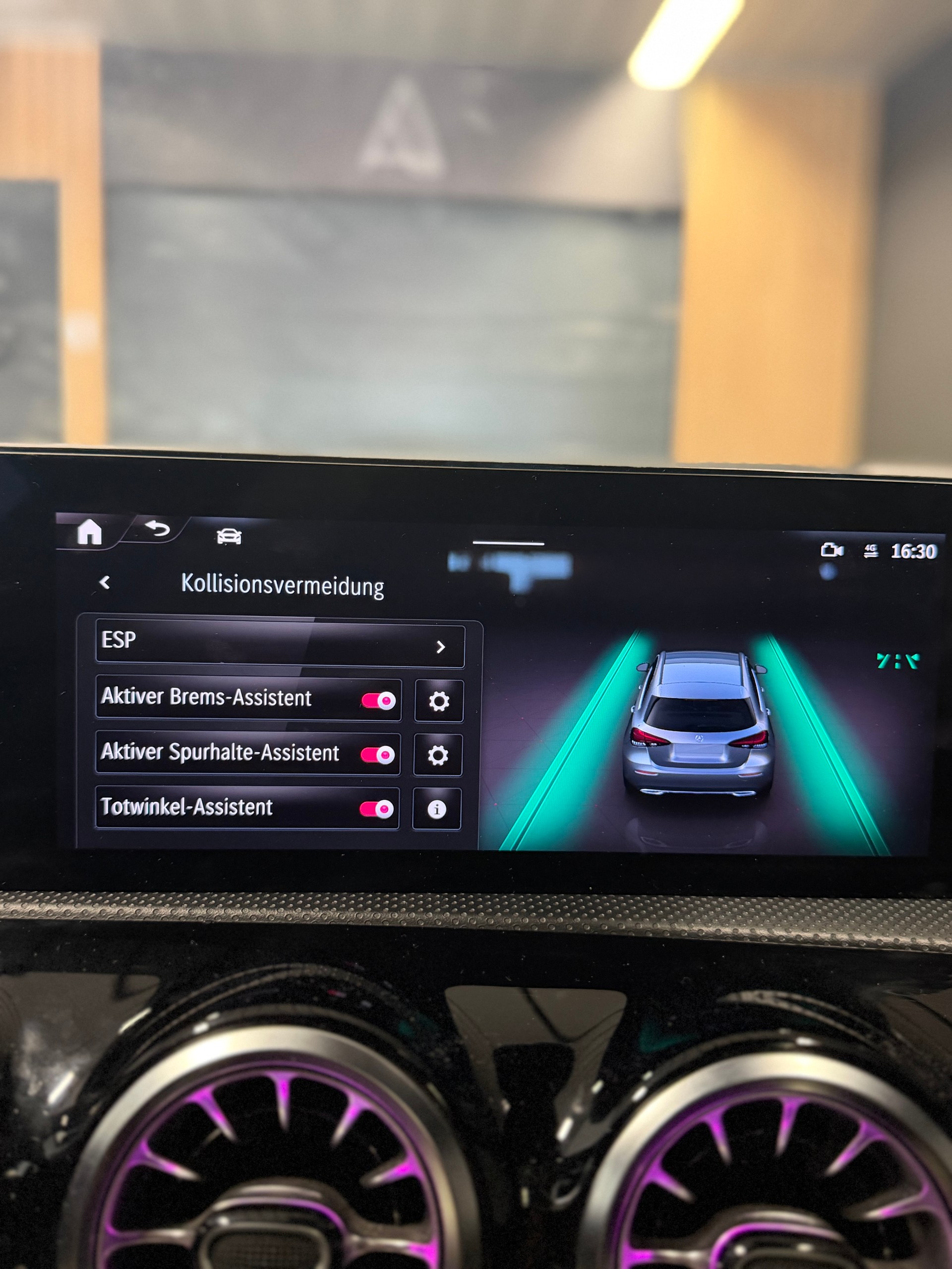 MERCEDES-BENZ A 220 4Matic 8G-DCT-image-14