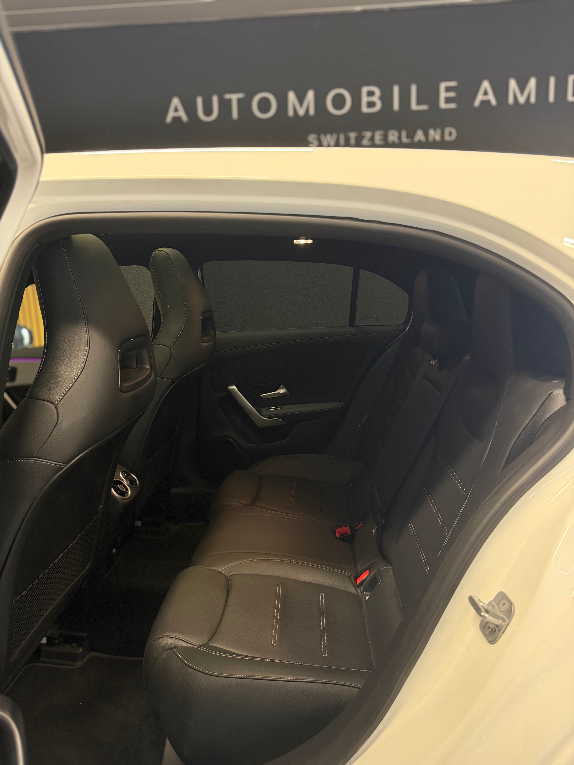 MERCEDES-BENZ A 220 4Matic 8G-DCT-image-10