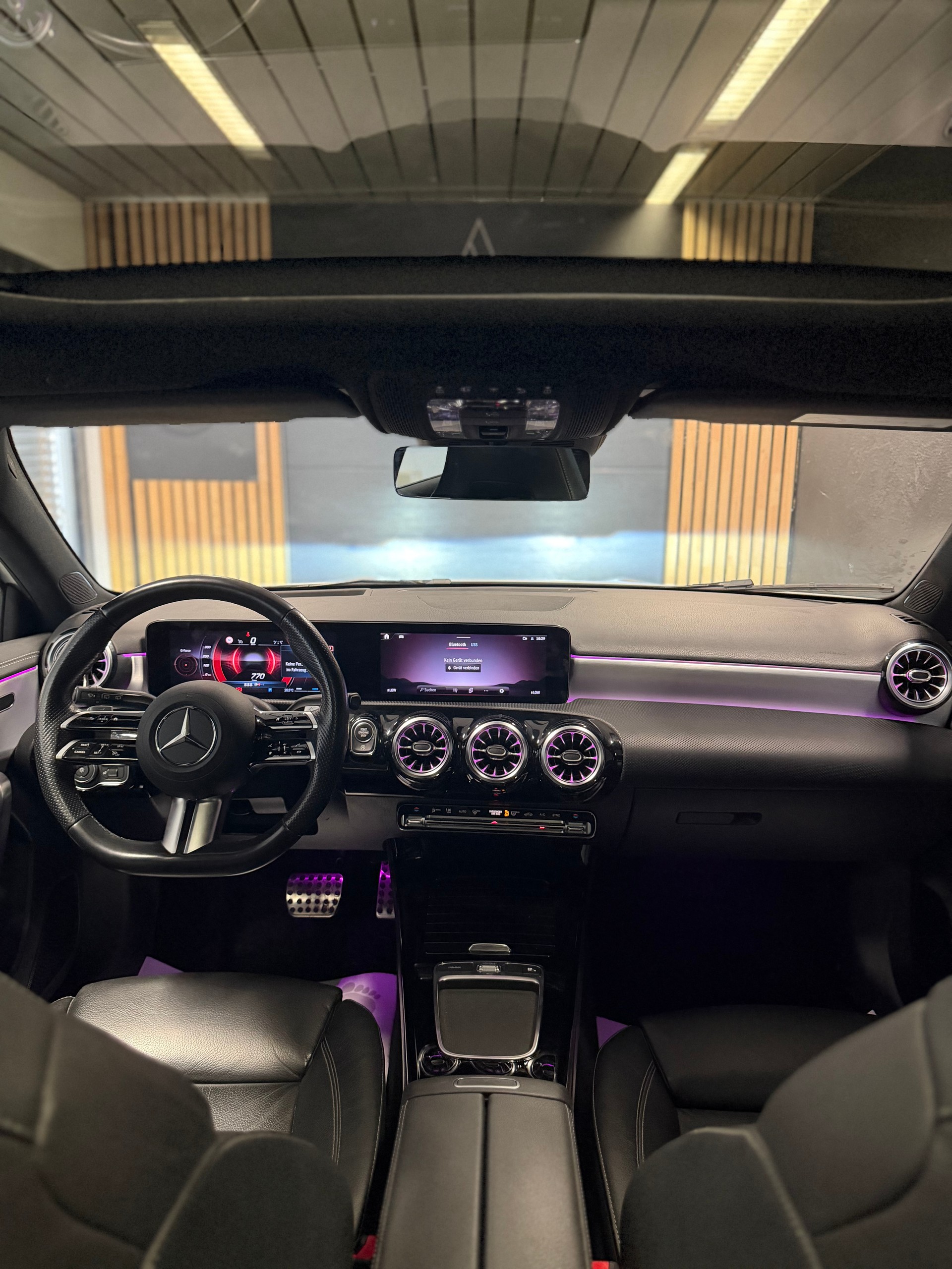 MERCEDES-BENZ A 220 4Matic 8G-DCT-image-7