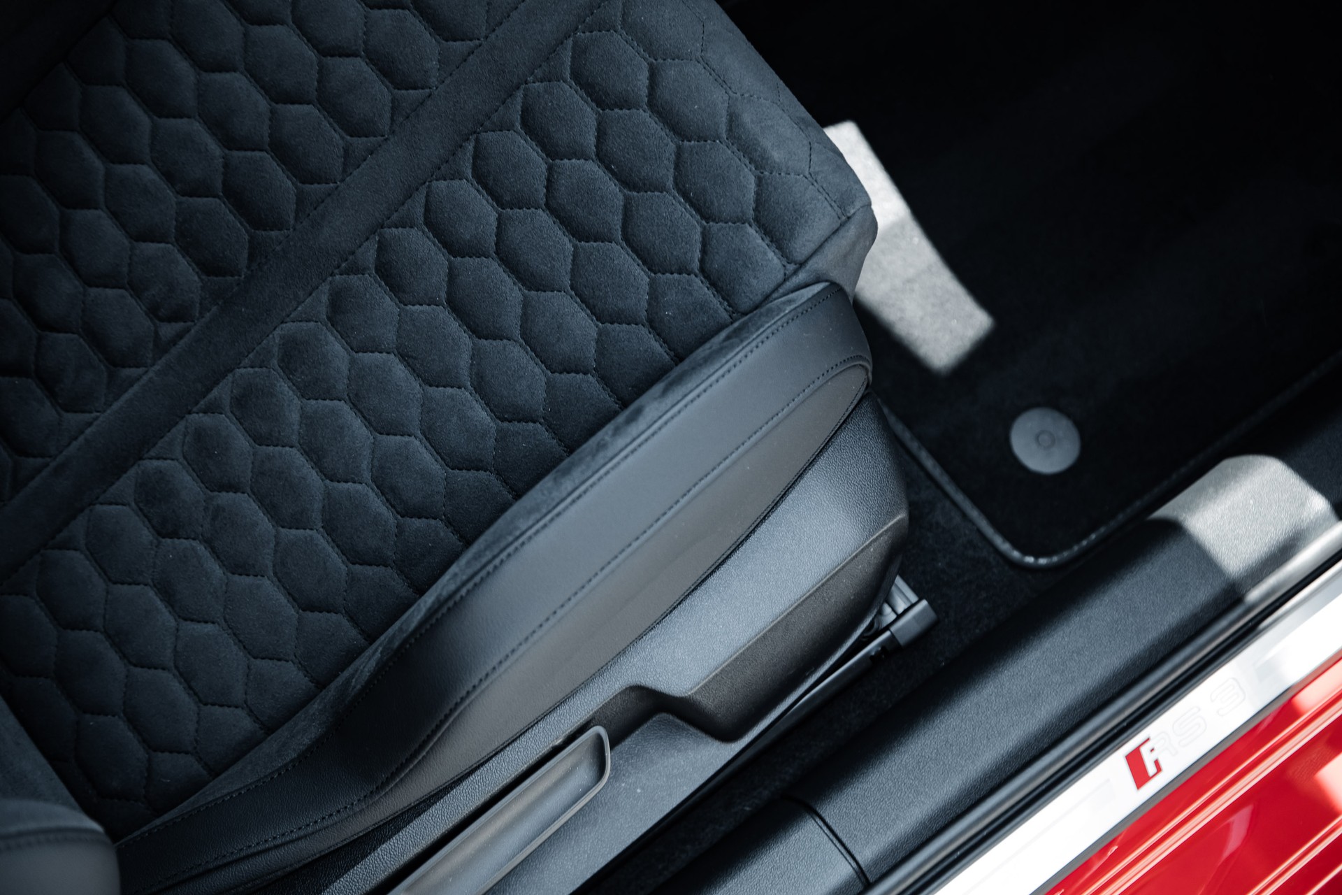 AUDI RS3 Sportback 2.5 TSI quattro S-tronic-image-21