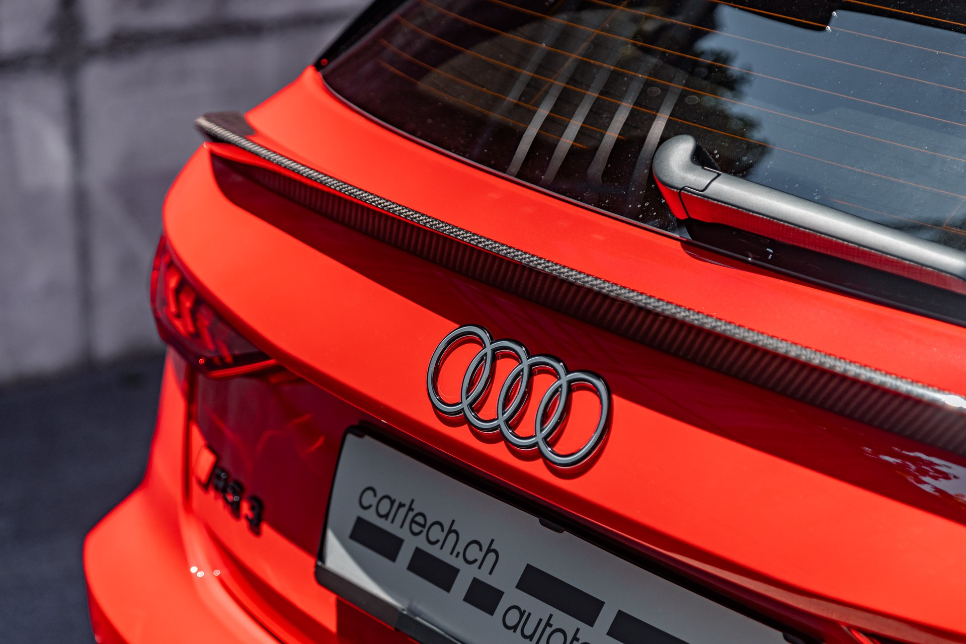AUDI RS3 Sportback 2.5 TSI quattro S-tronic-image-12