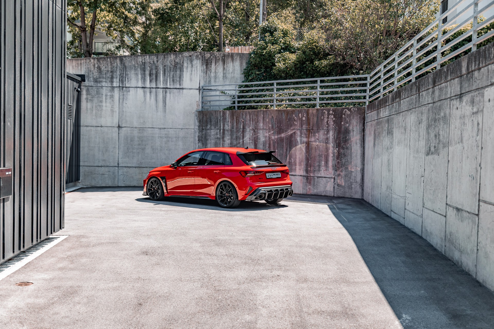 AUDI RS3 Sportback 2.5 TSI quattro S-tronic-image-4