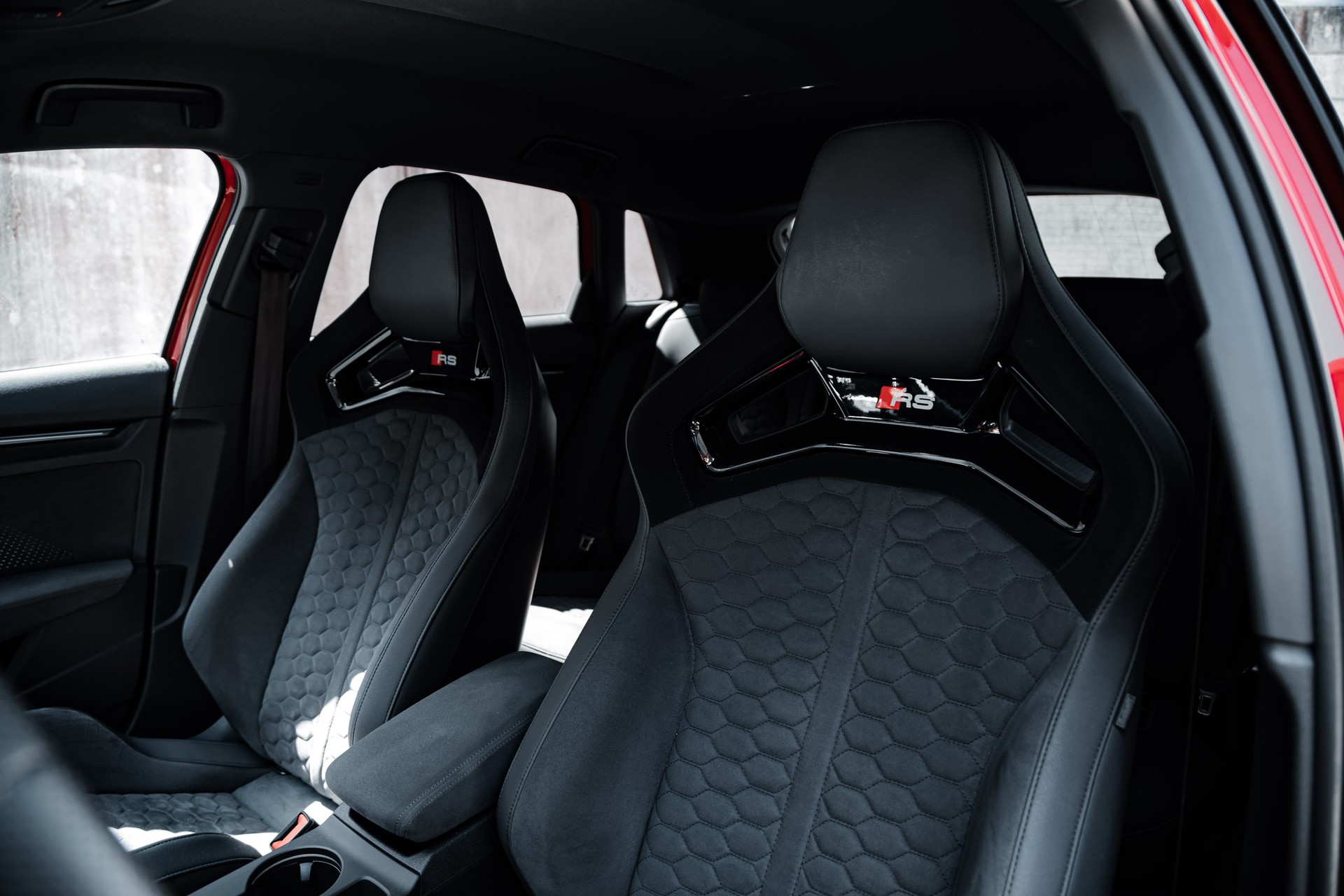 AUDI RS3 Sportback 2.5 TSI quattro S-tronic-image-26