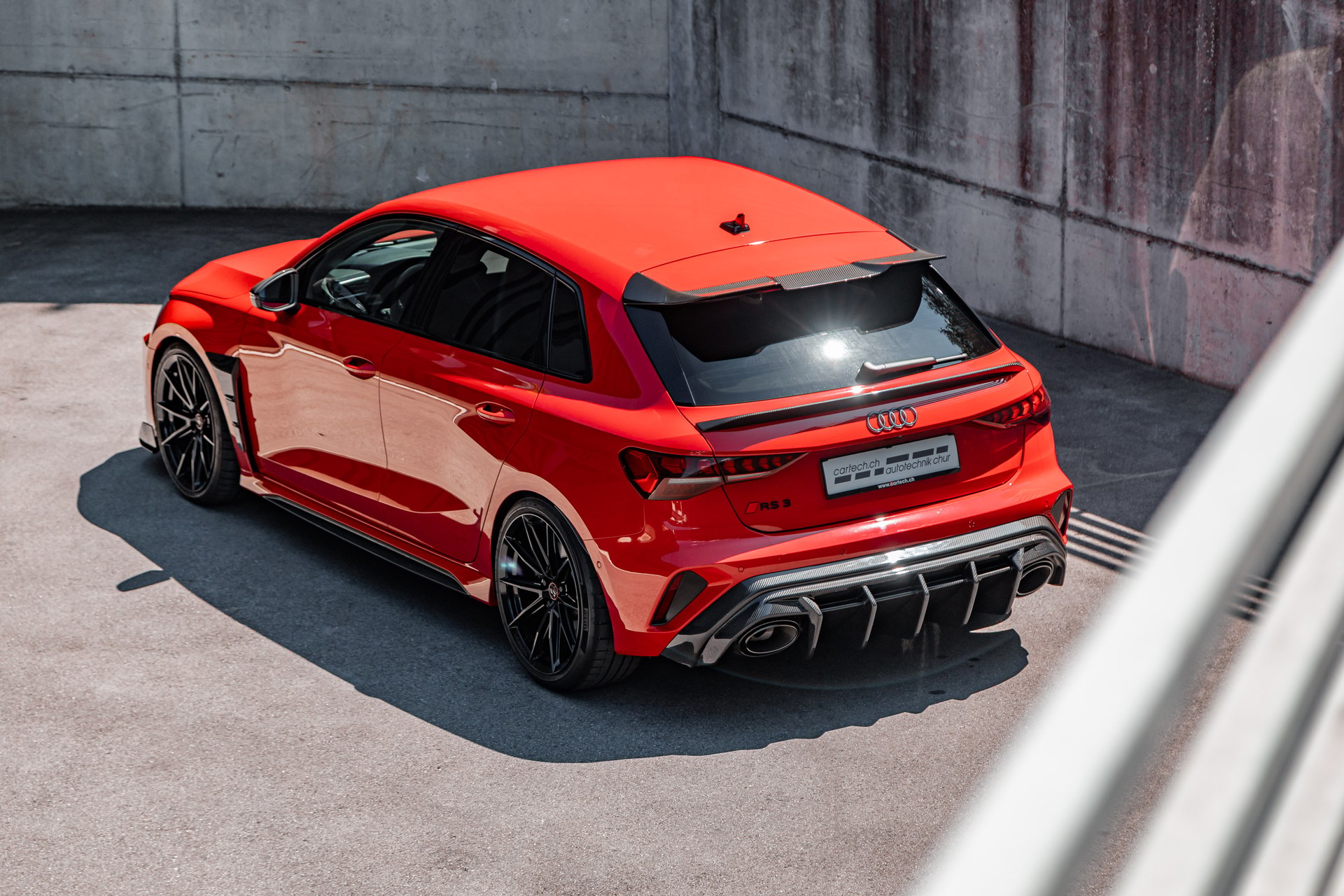 AUDI RS3 Sportback 2.5 TSI quattro S-tronic-image-31