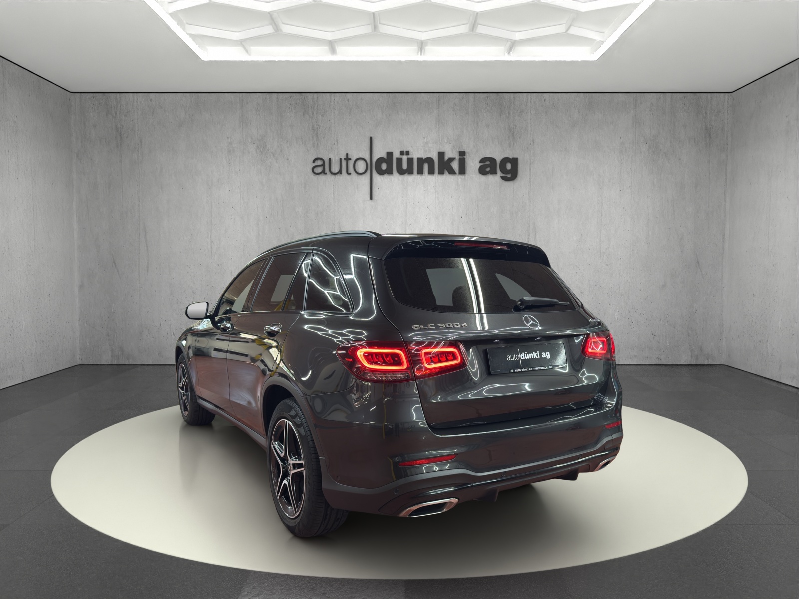 MERCEDES-BENZ GLC 300 d AMG Line 4Matic 9G-Tronic-showroom-element-1